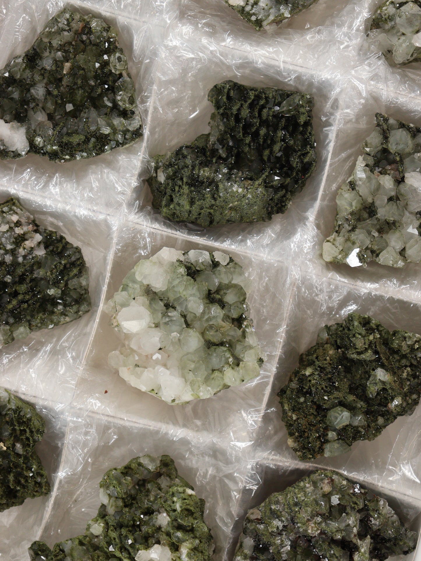 Epidote Flat Set of 12 - Expert Supplier of Wholesale Crystals & Bulk Gemstones