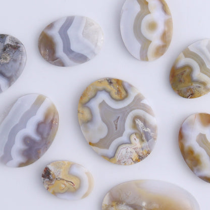 One Agate Oval Cab - Expert Wholesale and Supplier of Wholesale Crystals & Bulk Gemstones, ["Agate","Cabs","Oval"]