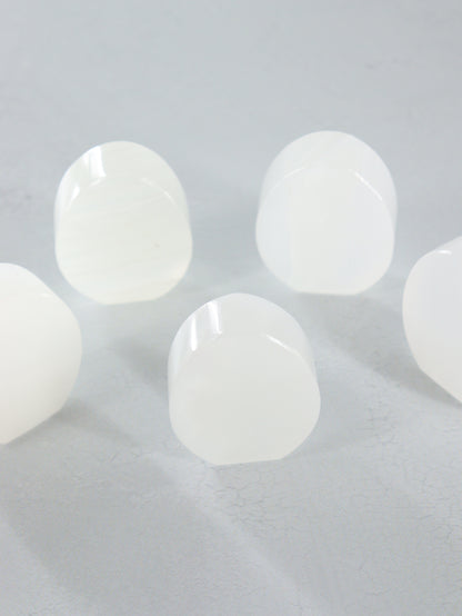 Onyx Egg - Expert Supplier of Wholesale Crystals & Bulk Gemstones