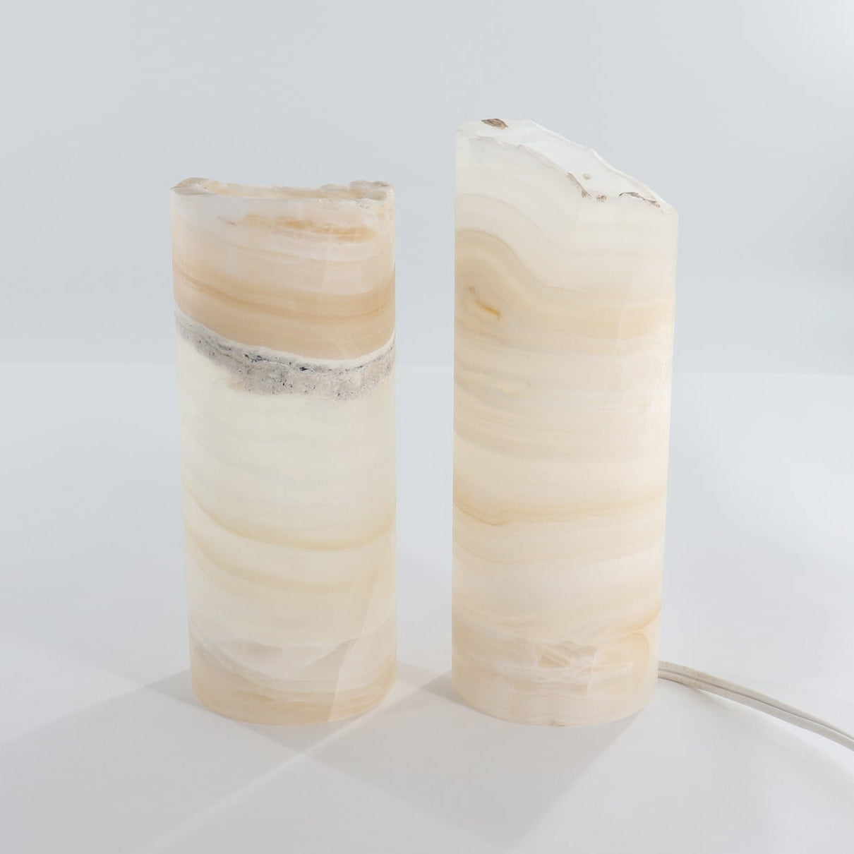 One Honey/White Rough Onyx Lamp Pair Blind