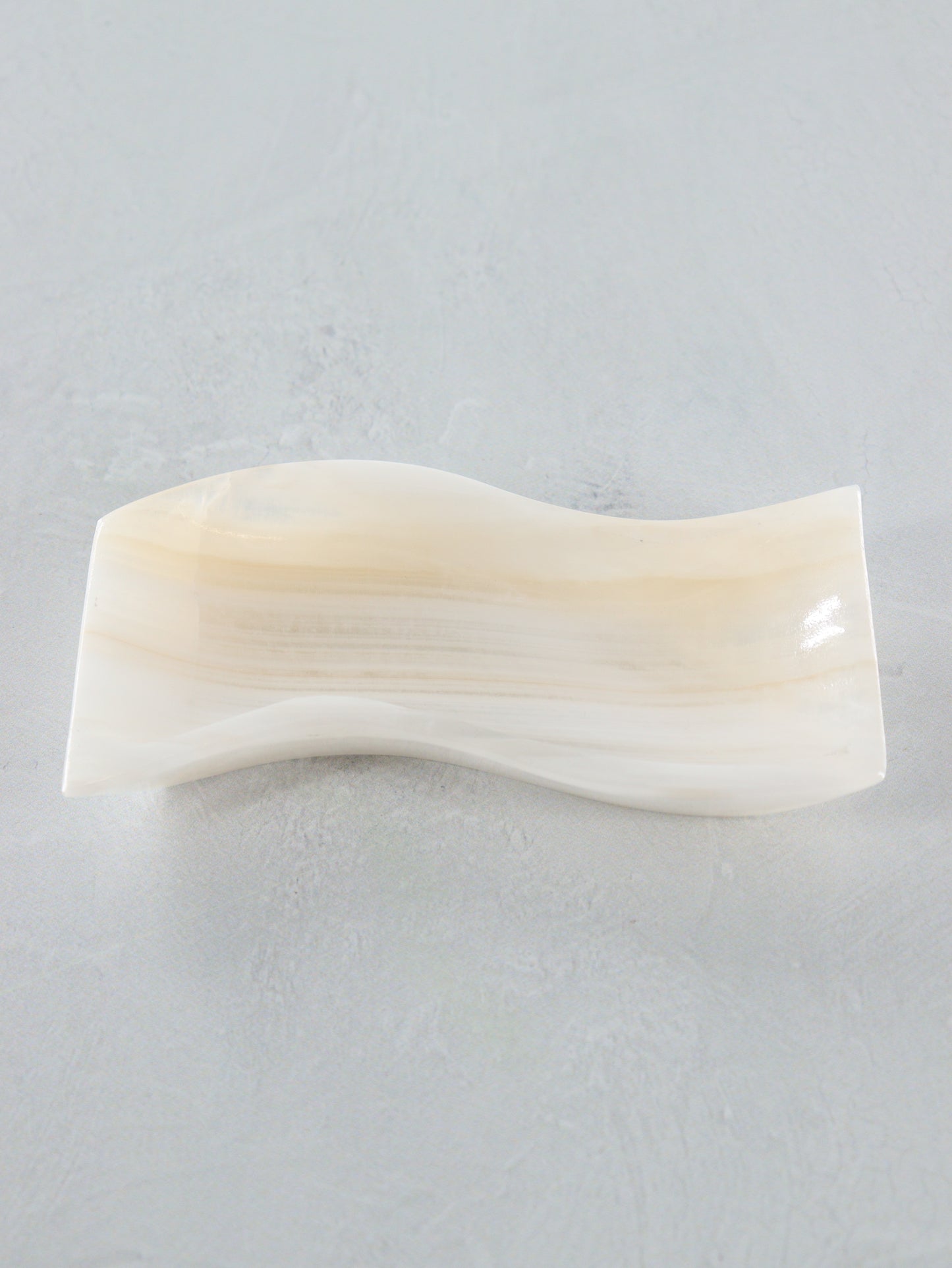 White Onyx Wavy Dish Set of 6 - Expert Supplier of Wholesale Crystals & Bulk Gemstones