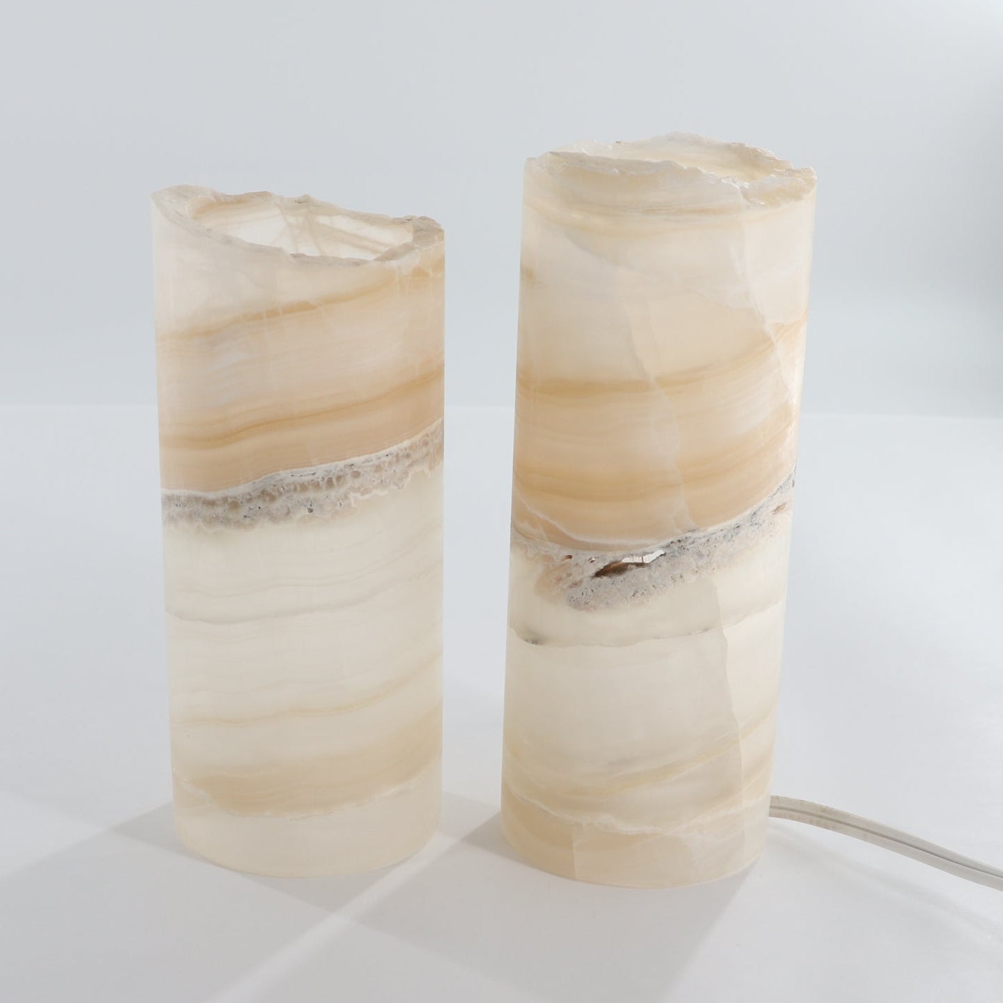 One Honey/White Rough Onyx Lamp Pair Blind
