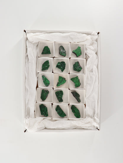 Uvarorite Garnet Set of 15 - Expert Wholesale and Supplier of Wholesale Crystals & Bulk Gemstones, []