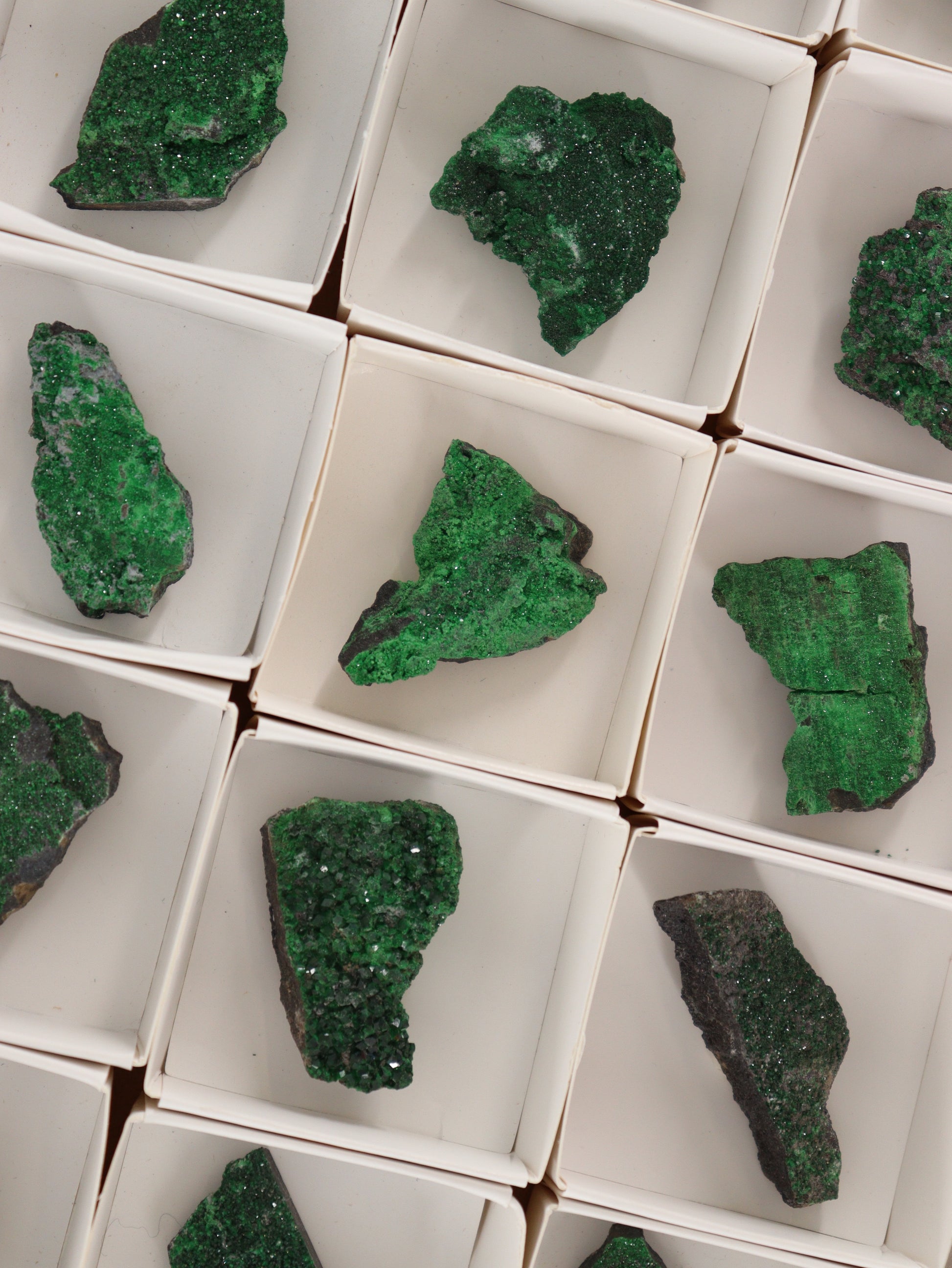 Uvarorite Garnet Set of 15 - Expert Wholesale and Supplier of Wholesale Crystals & Bulk Gemstones, []