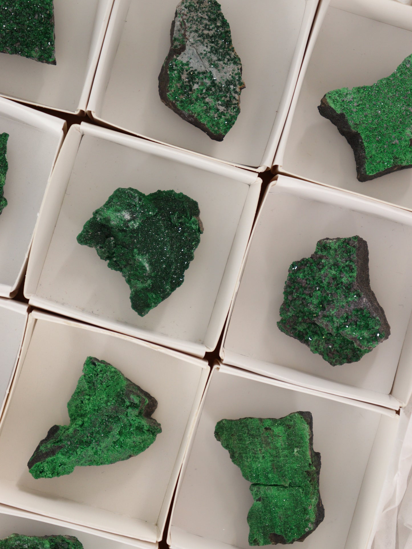Uvarorite Garnet Set of 15 - Expert Wholesale and Supplier of Wholesale Crystals & Bulk Gemstones, []