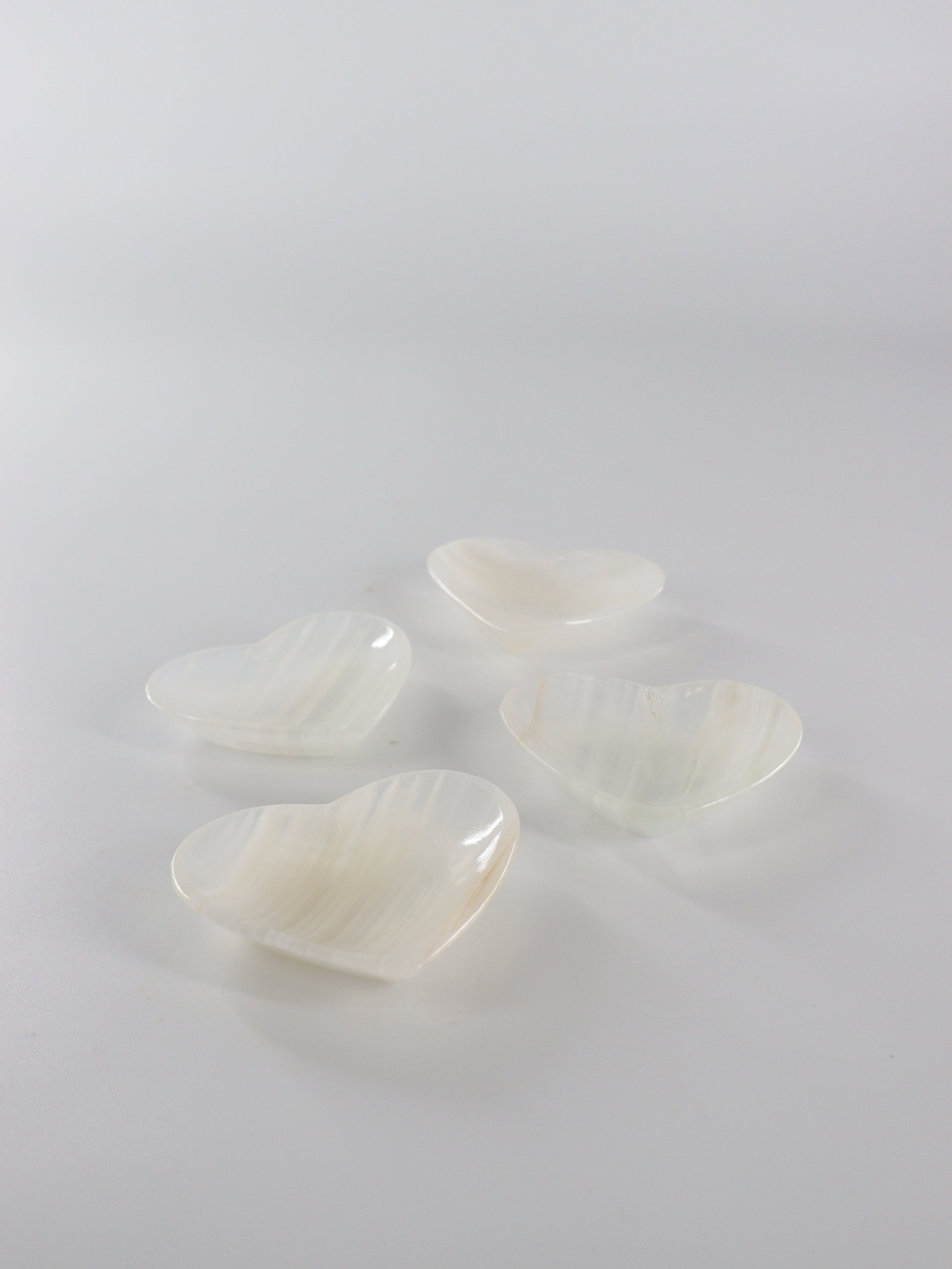 White Onyx Heart Dishes - Expert Supplier of Wholesale Crystals & Bulk Gemstones