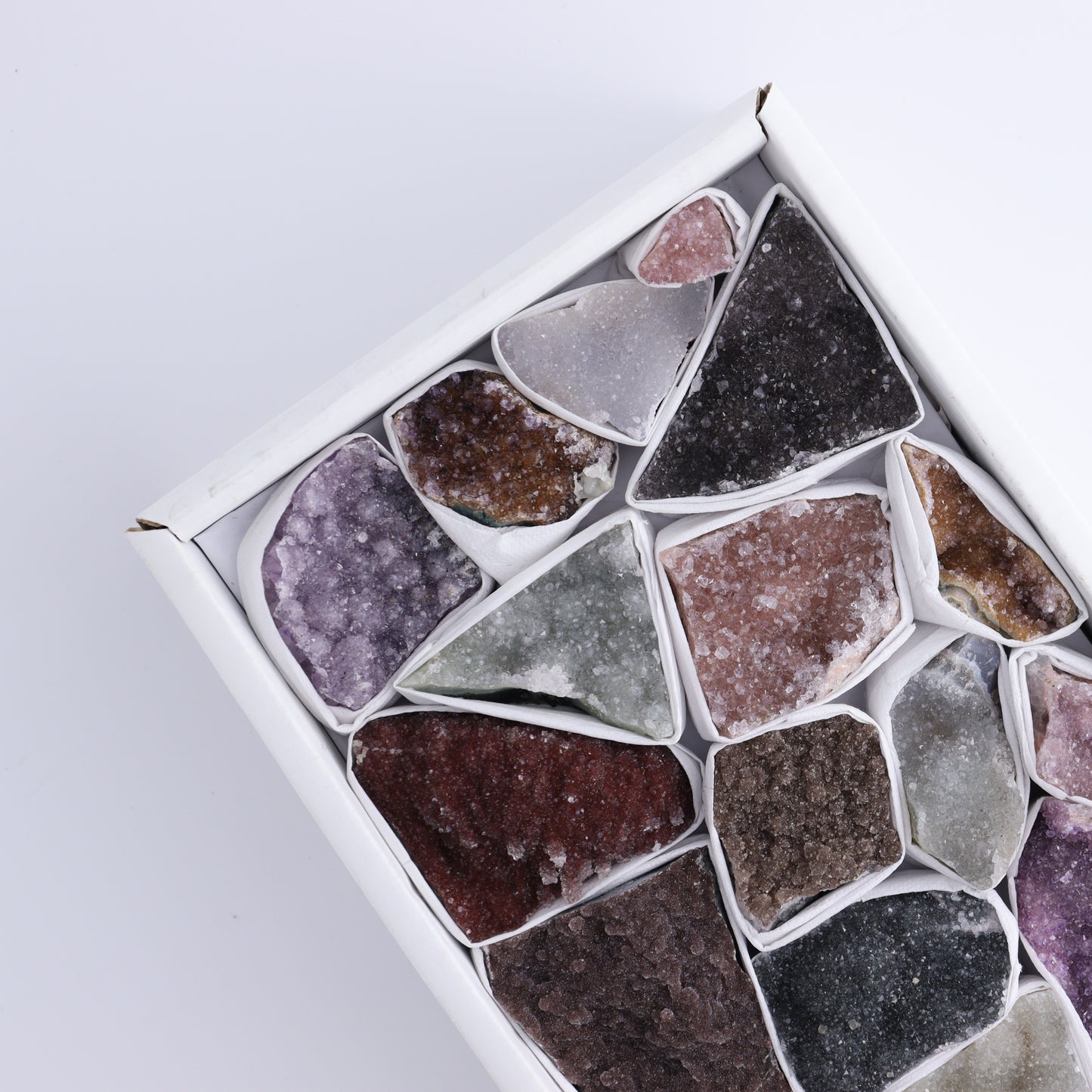 Uruguay Rainbow Amethyst Clusters Flat of 17 - Expert Wholesale and Supplier of Wholesale Crystals & Bulk Gemstones, ["Amethyst","Clusters","Rainbow Amethyst","Sugar Rainbow Amethyst","Uruguay"]