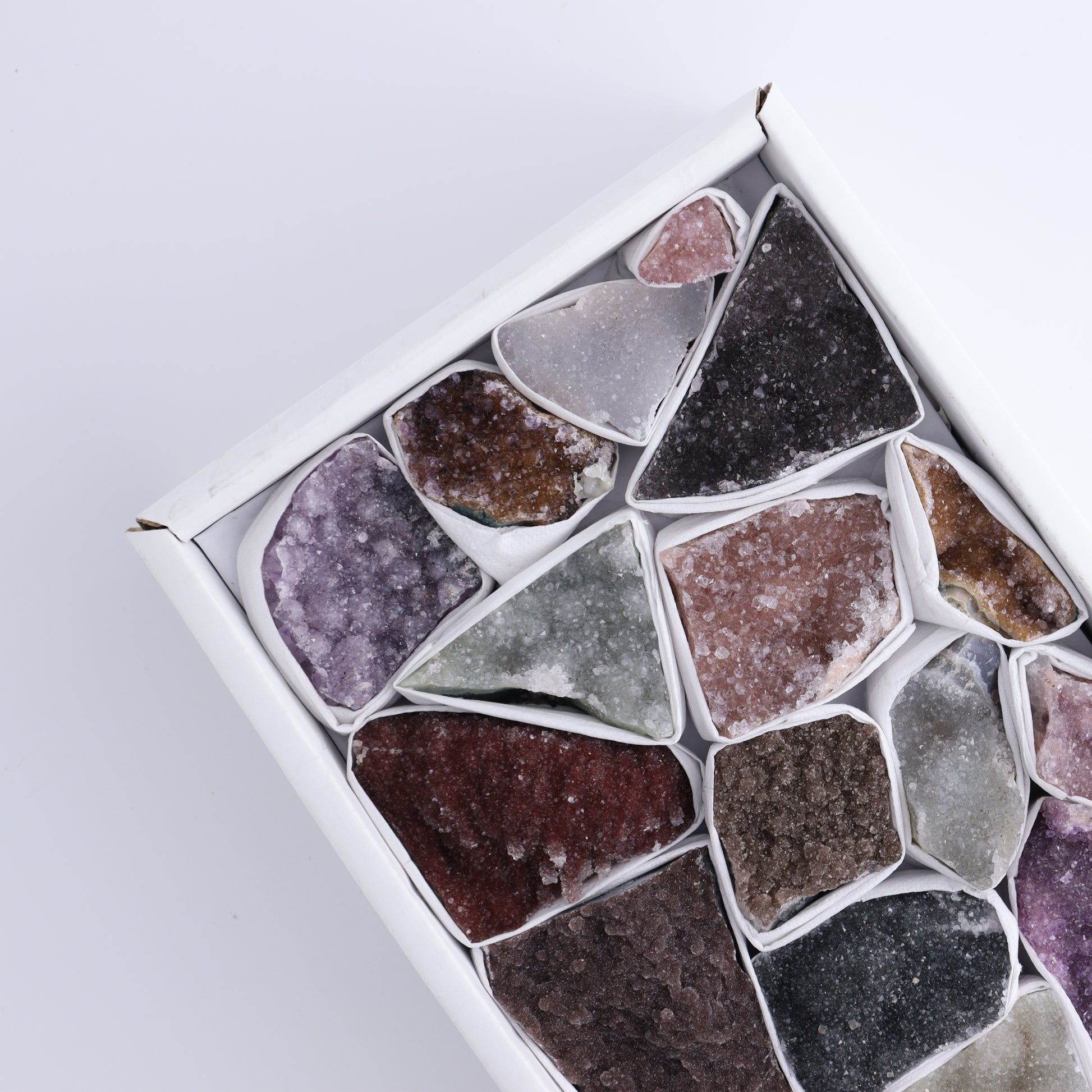 Uruguay Rainbow Amethyst Clusters Flat of 17 - Expert Wholesale and Supplier of Wholesale Crystals & Bulk Gemstones, ["Amethyst","Clusters","Rainbow Amethyst","Sugar Rainbow Amethyst","Uruguay"]