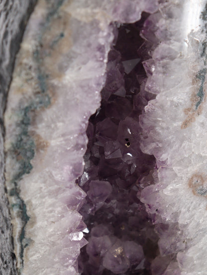 Amethyst Cathedral - Expert Wholesale and Supplier of Wholesale Crystals & Bulk Gemstones, []