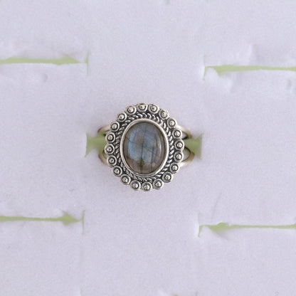 One Labradorite Ring - Expert Wholesale and Supplier of Wholesale Crystals & Bulk Gemstones, ["India","Labradorite","Ring","sterling silver"]