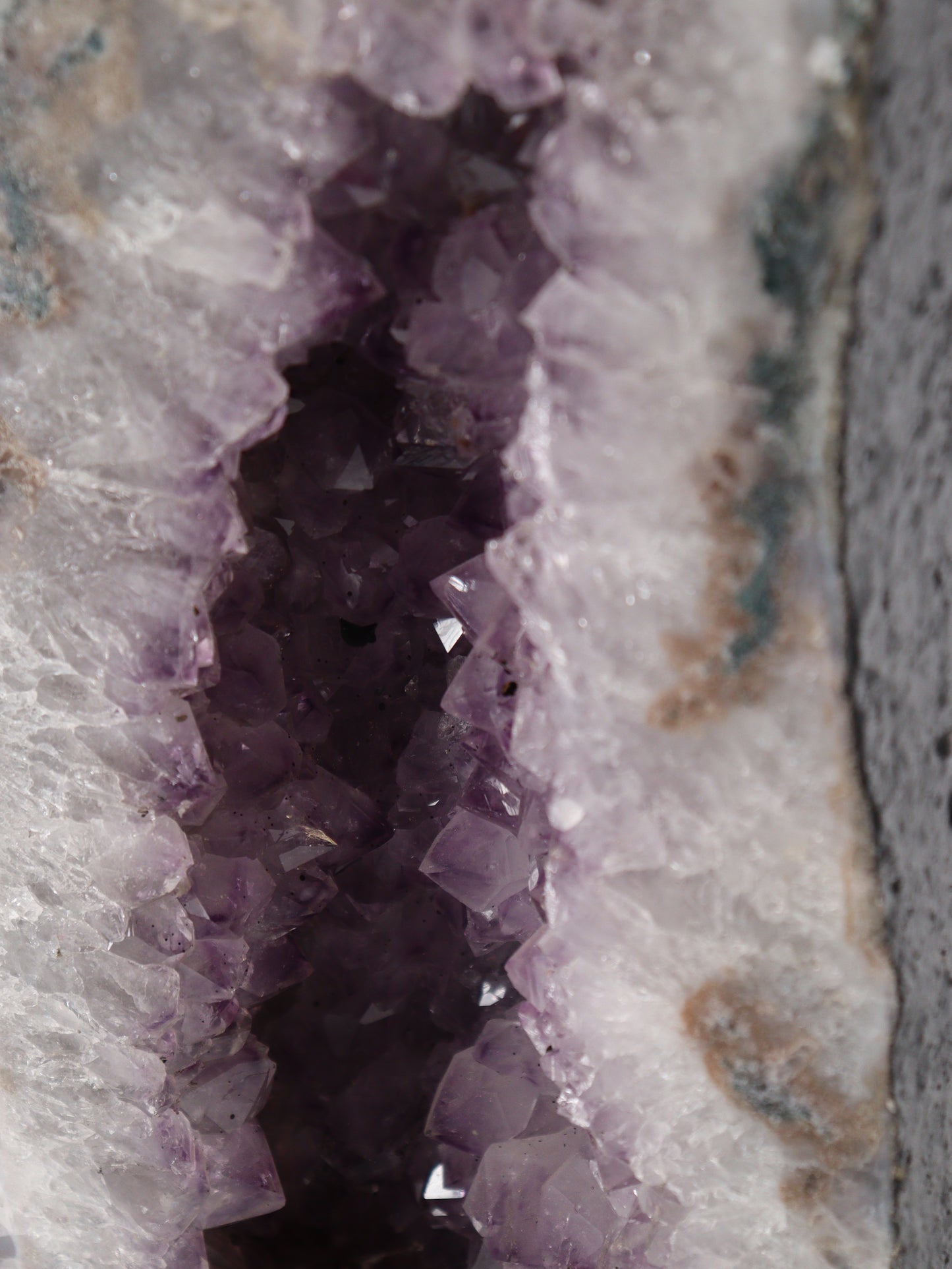 Amethyst Cathedral - Expert Wholesale and Supplier of Wholesale Crystals & Bulk Gemstones, []