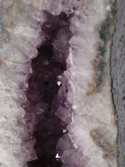 Amethyst Cathedral - Expert Wholesale and Supplier of Wholesale Crystals & Bulk Gemstones, []