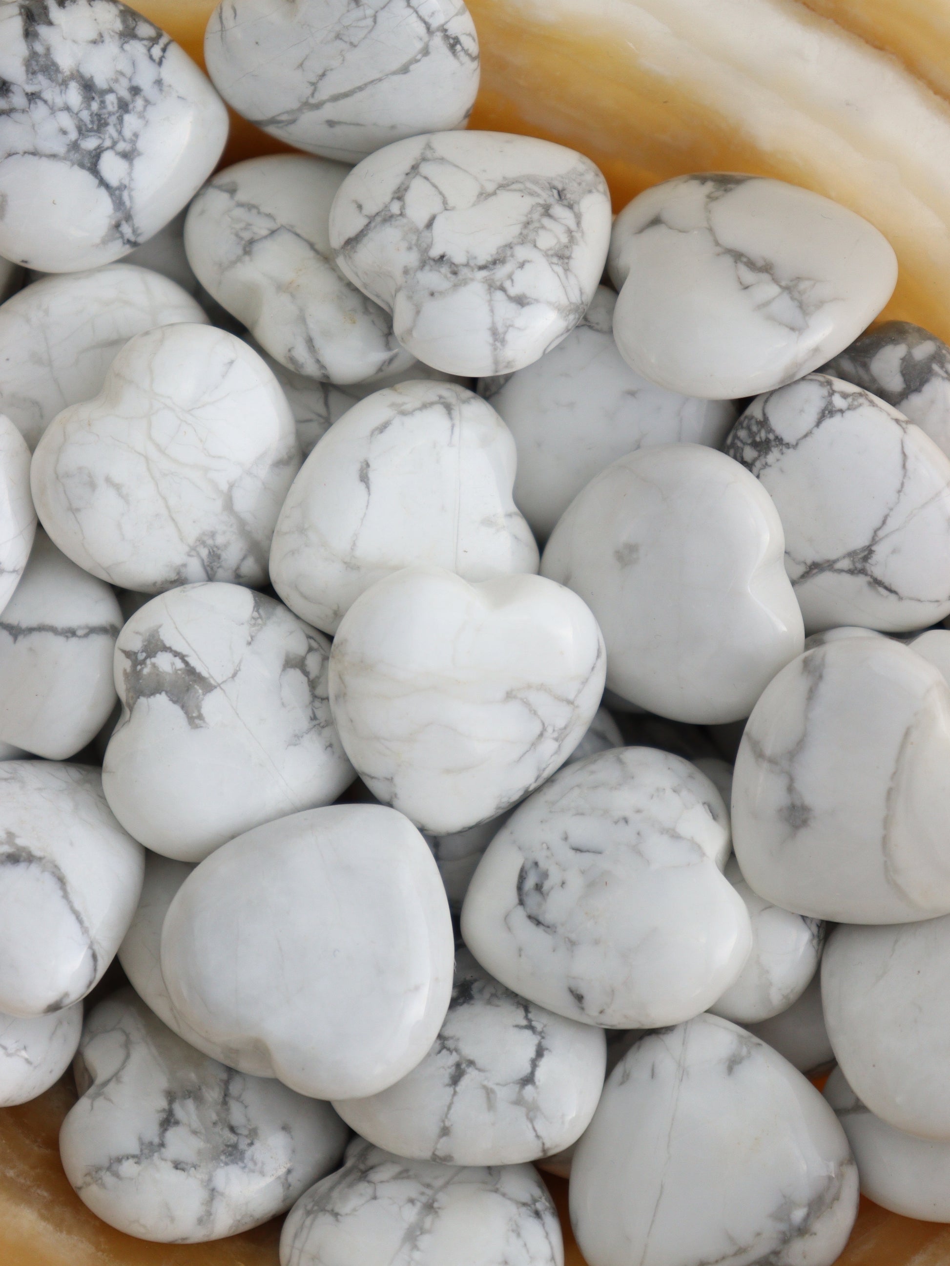 1/2kg White Howlite Hearts - Expert Supplier of Wholesale Crystals & Bulk Gemstones