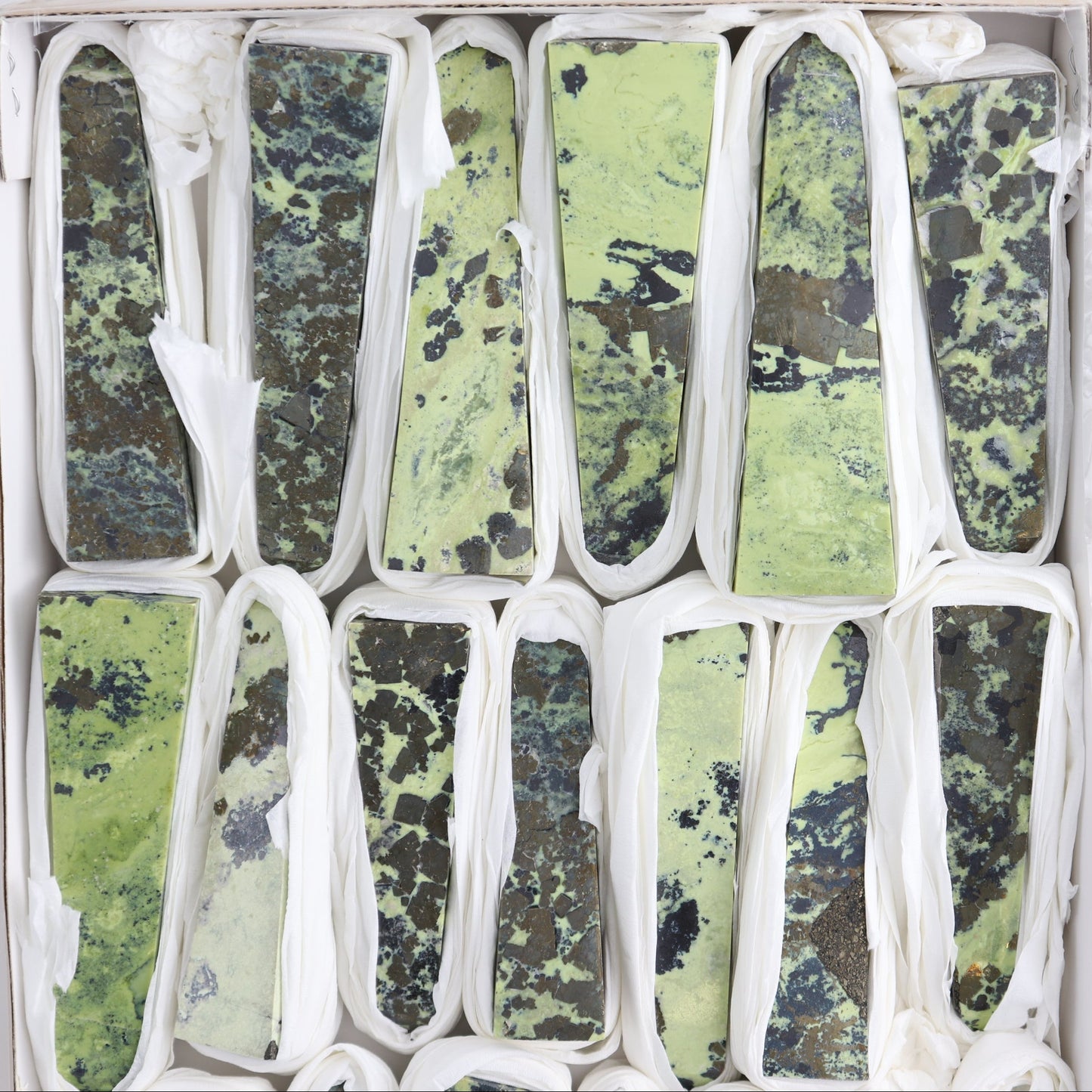 Serpentine Obelisk Set of 20