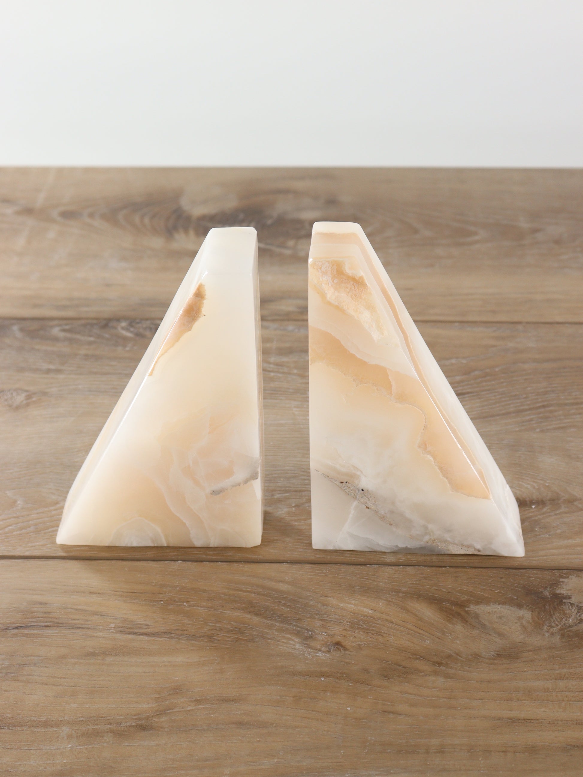 White Polished Onyx Bookends - Expert Supplier of Wholesale Crystals & Bulk Gemstones