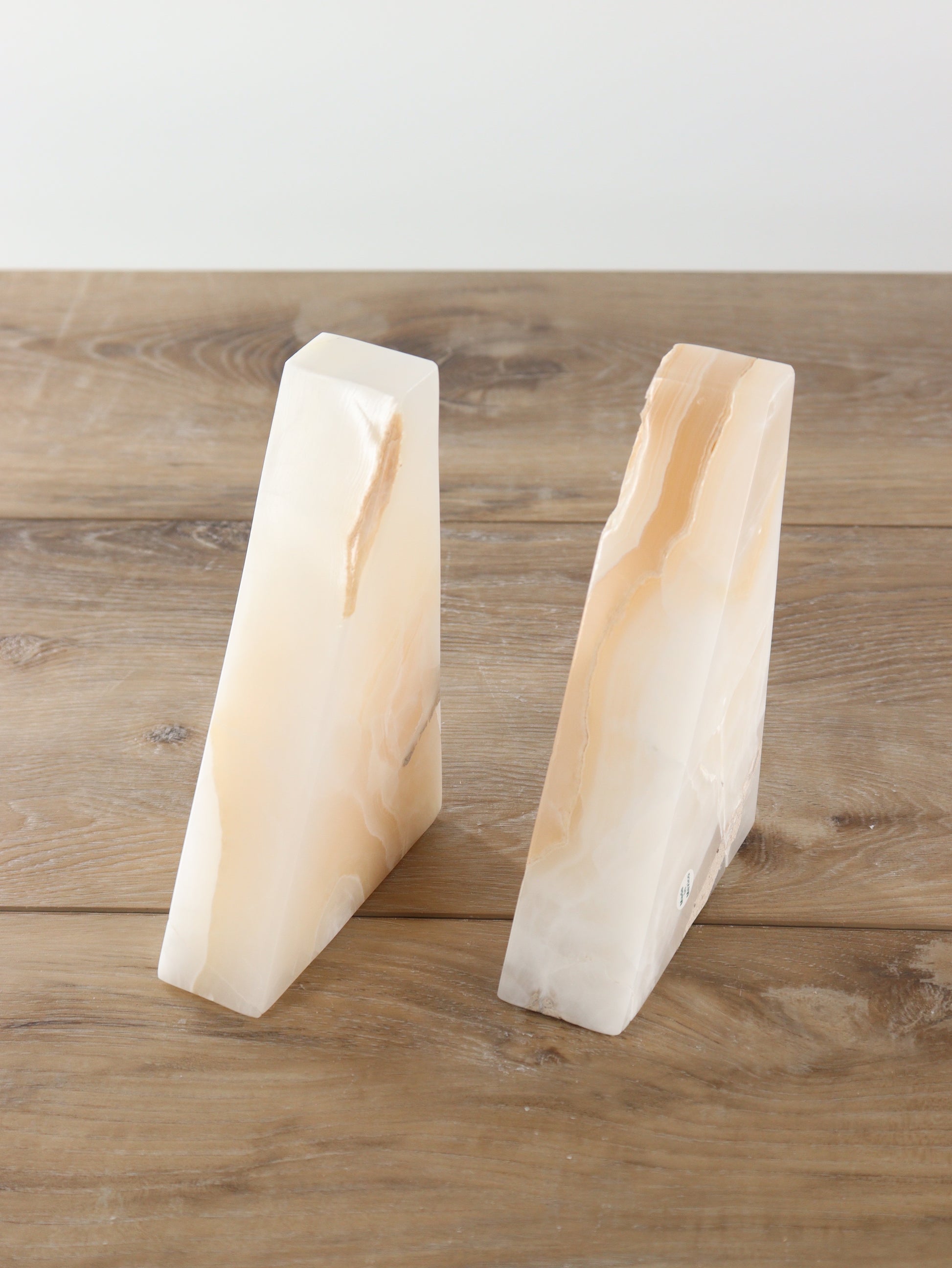 White Polished Onyx Bookends - Expert Supplier of Wholesale Crystals & Bulk Gemstones