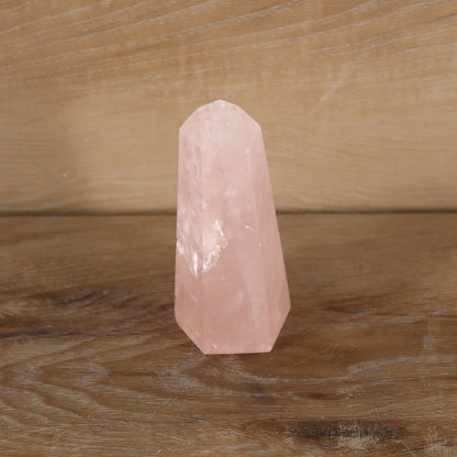 Rose Quartz Towers Set of 5 - Expert Supplier of Wholesale Crystals & Bulk Gemstones