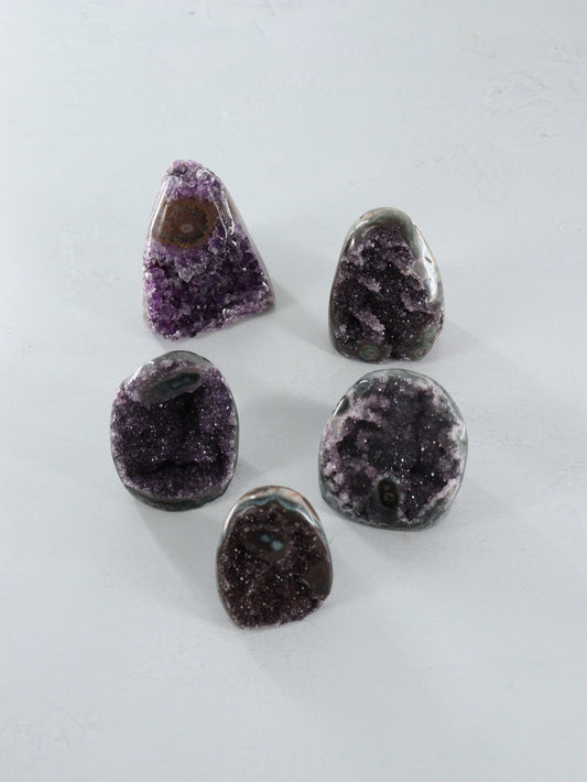 Amethyst Cut Base Set of 5 - Expert Vendor of Wholesale Crystals