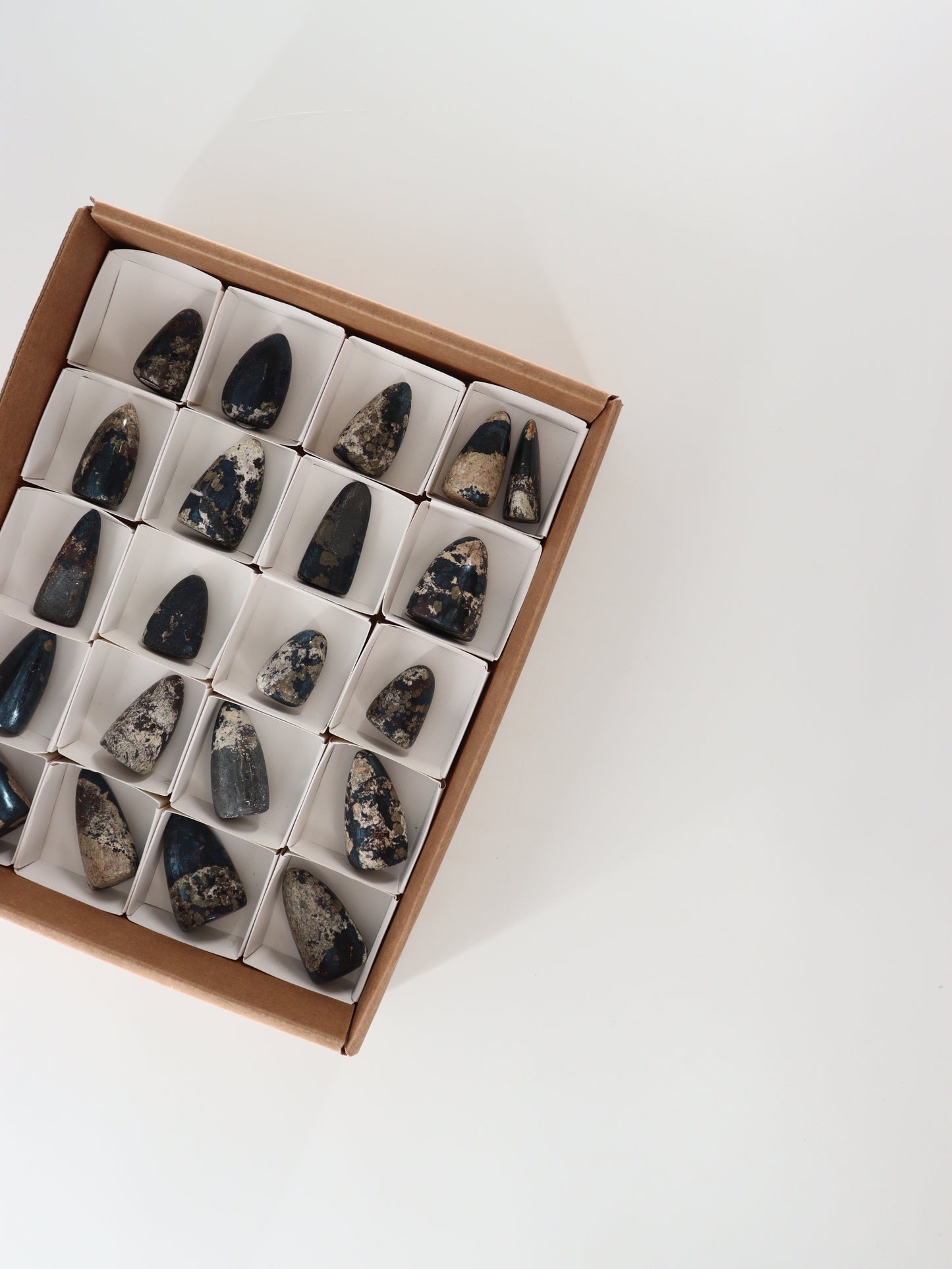 Coveline Freeforms Flat - Expert Wholesale and Supplier of Wholesale Crystals & Bulk Gemstones, []