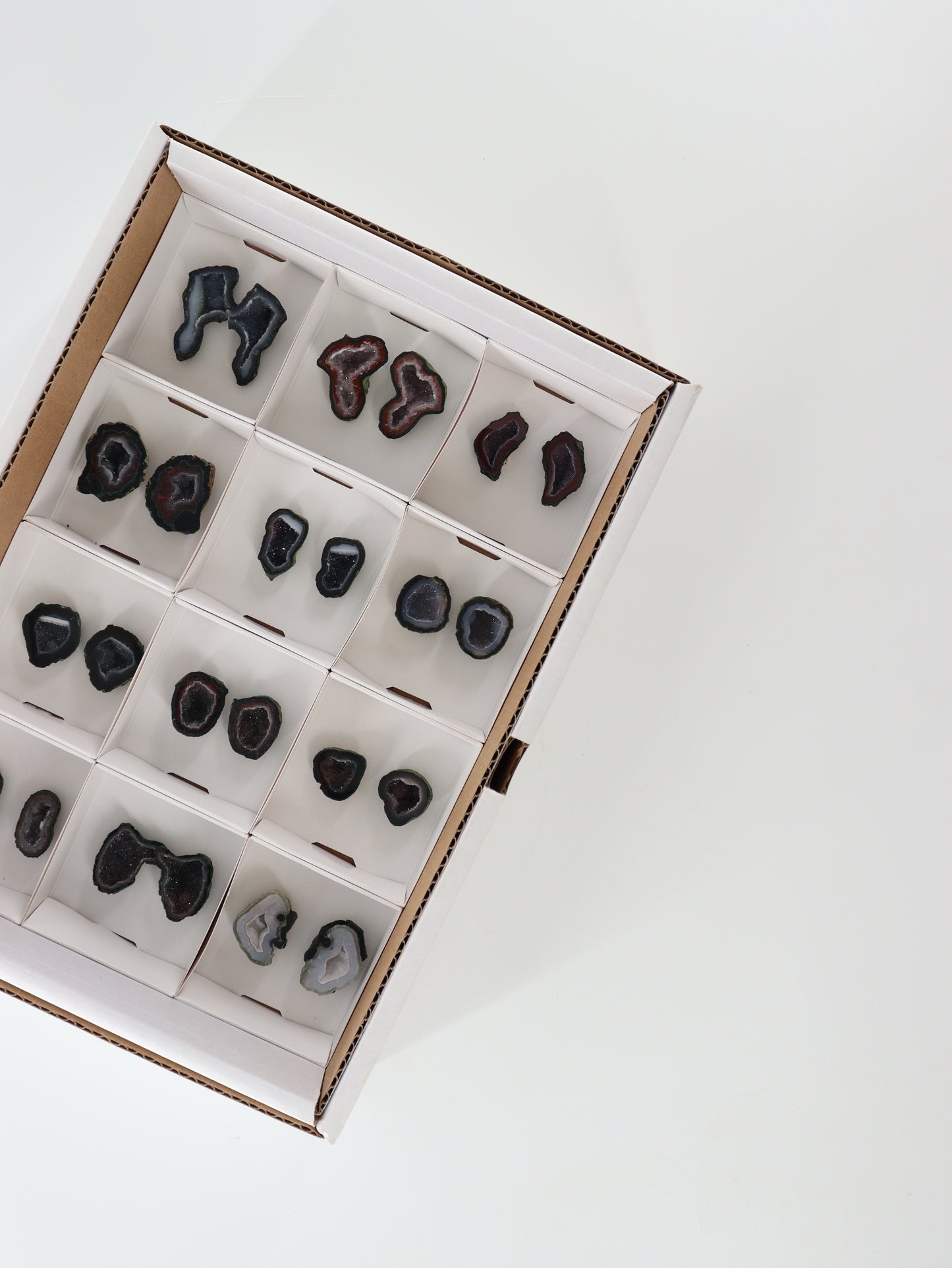 Tabasco Geodes Flat - Expert Wholesale and Supplier of Wholesale Crystals & Bulk Gemstones, []