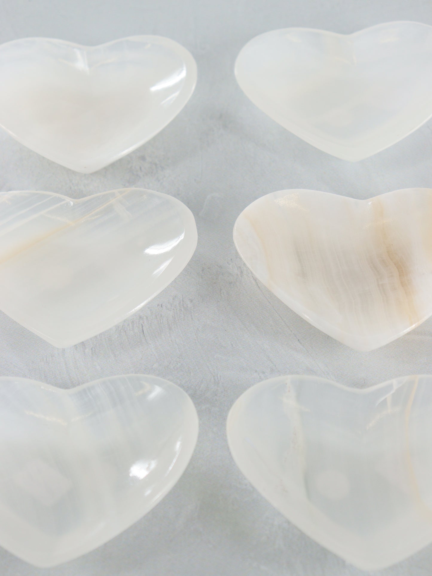 White Onyx Heart Bowls Set of 6 - Expert Wholesale and Supplier of Wholesale Crystals & Bulk Gemstones, ["Bowls","Catalog Onyx","Mexico","onyx"]