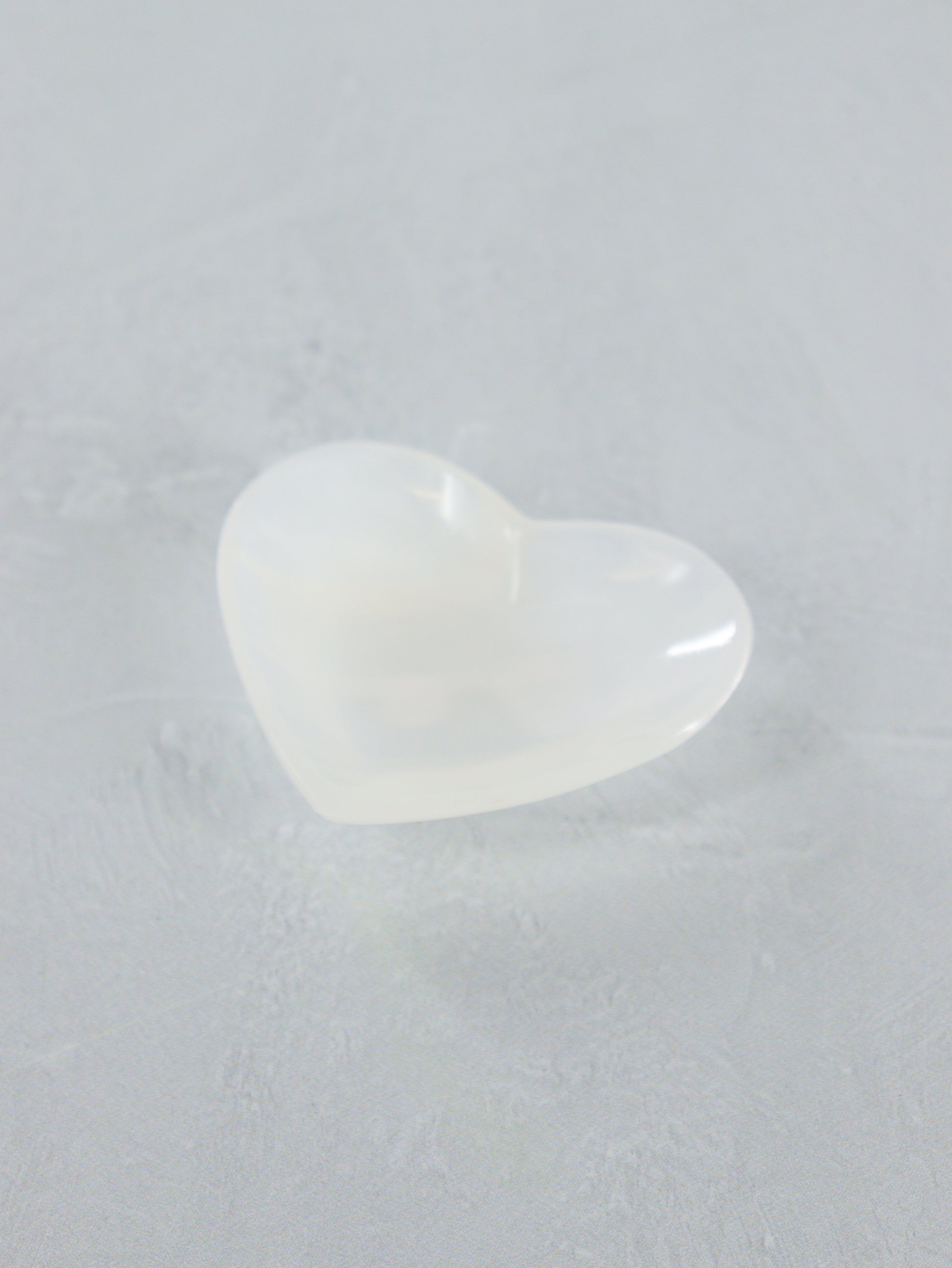 White Onyx Heart Bowls Set of 6 - Expert Wholesale and Supplier of Wholesale Crystals & Bulk Gemstones, ["Bowls","Catalog Onyx","Mexico","onyx"]