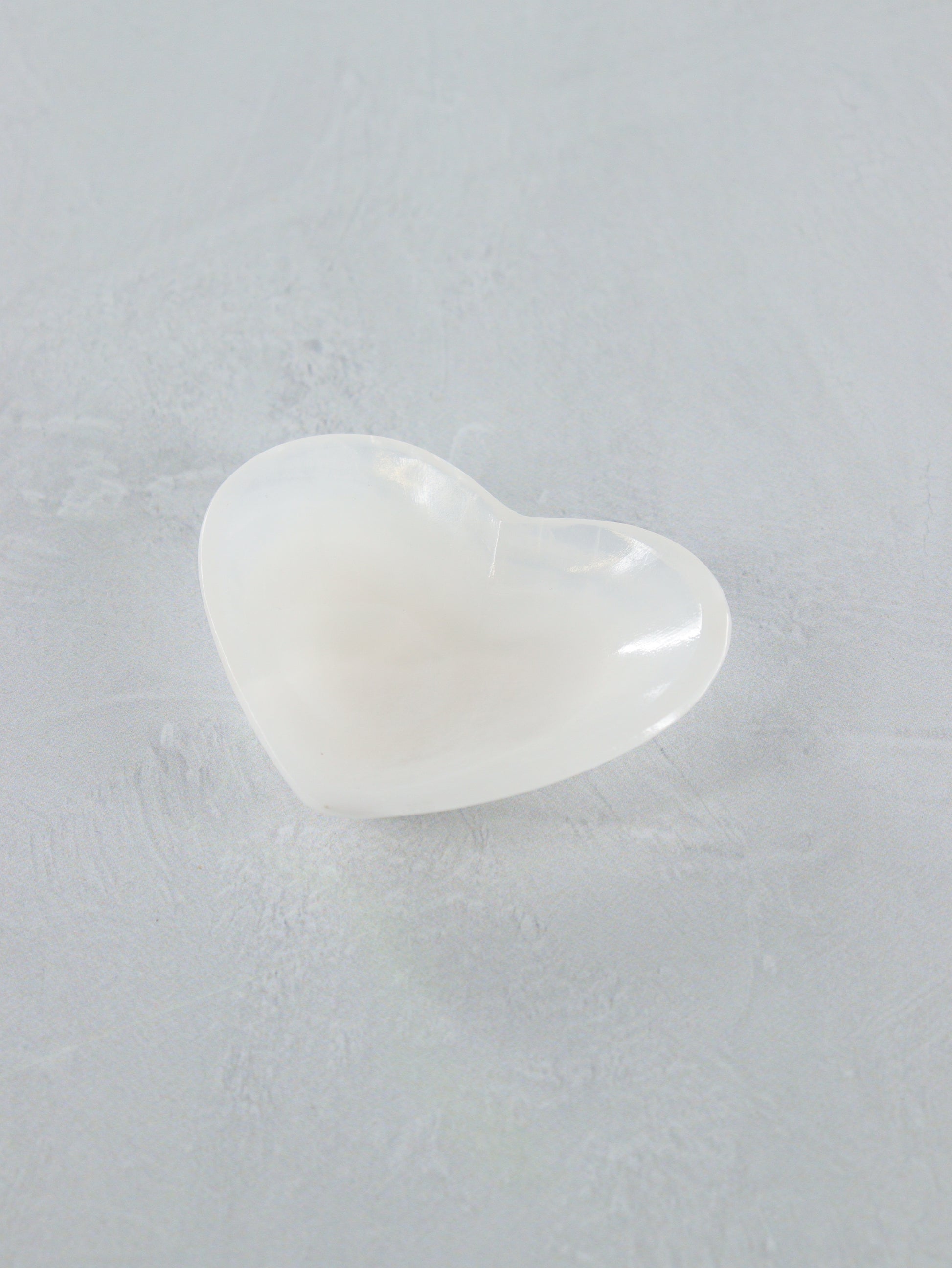 White Onyx Heart Bowls Set of 6 - Expert Wholesale and Supplier of Wholesale Crystals & Bulk Gemstones, ["Bowls","Catalog Onyx","Mexico","onyx"]