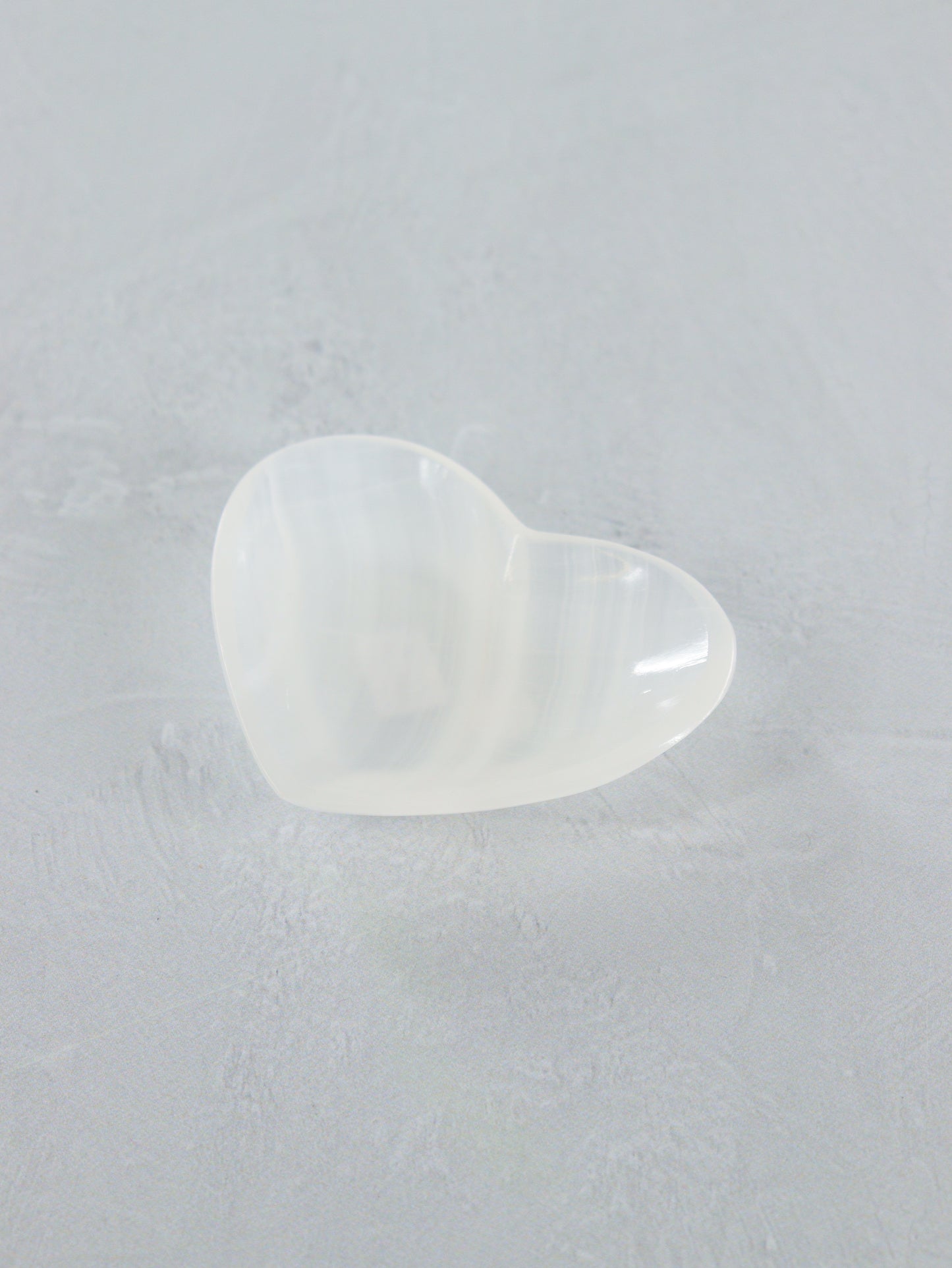 White Onyx Heart Bowls Set of 6 - Expert Wholesale and Supplier of Wholesale Crystals & Bulk Gemstones, ["Bowls","Catalog Onyx","Mexico","onyx"]