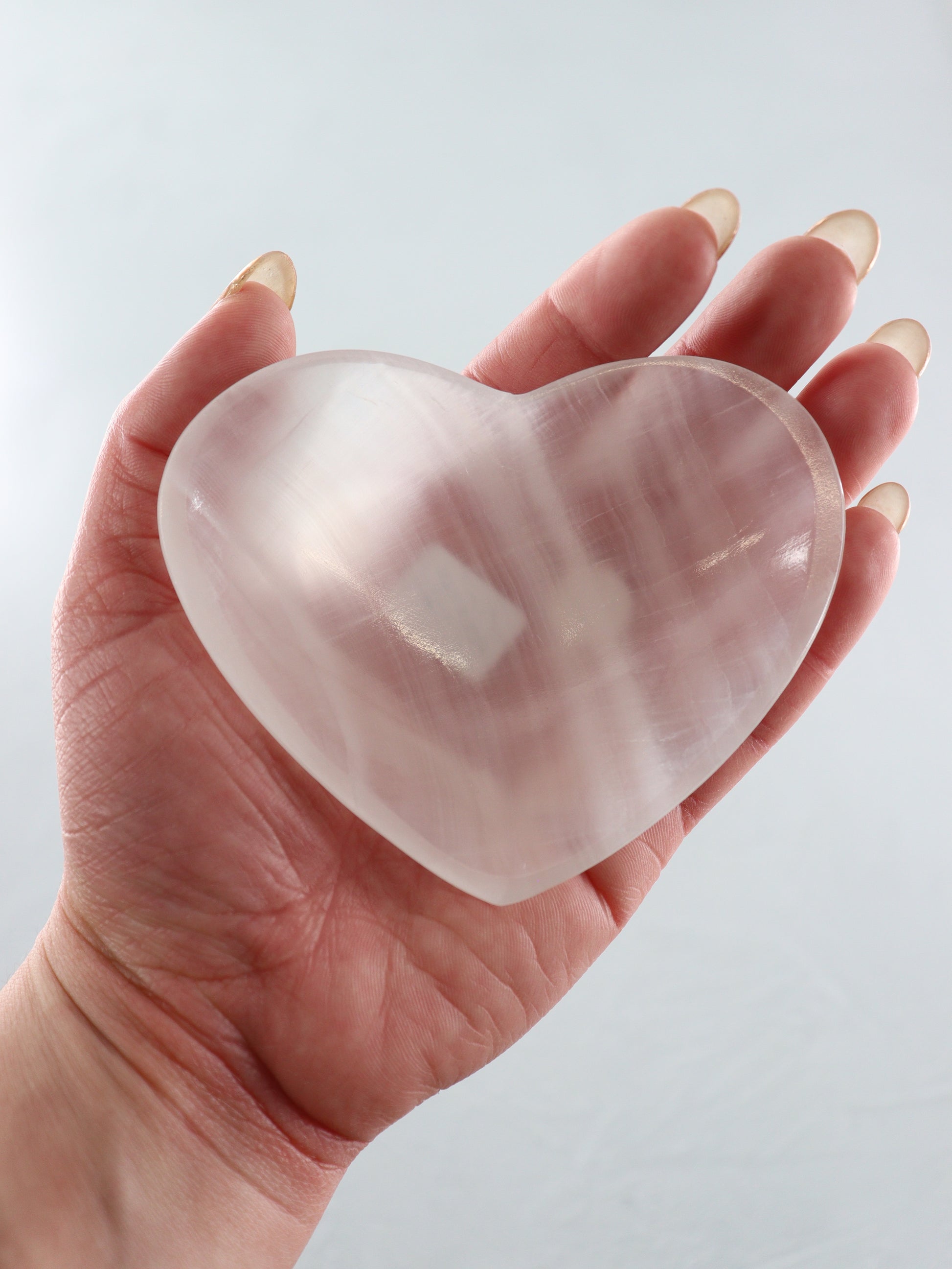 White Onyx Heart Bowls Set of 6 - Expert Wholesale and Supplier of Wholesale Crystals & Bulk Gemstones, ["Bowls","Catalog Onyx","Mexico","onyx"]