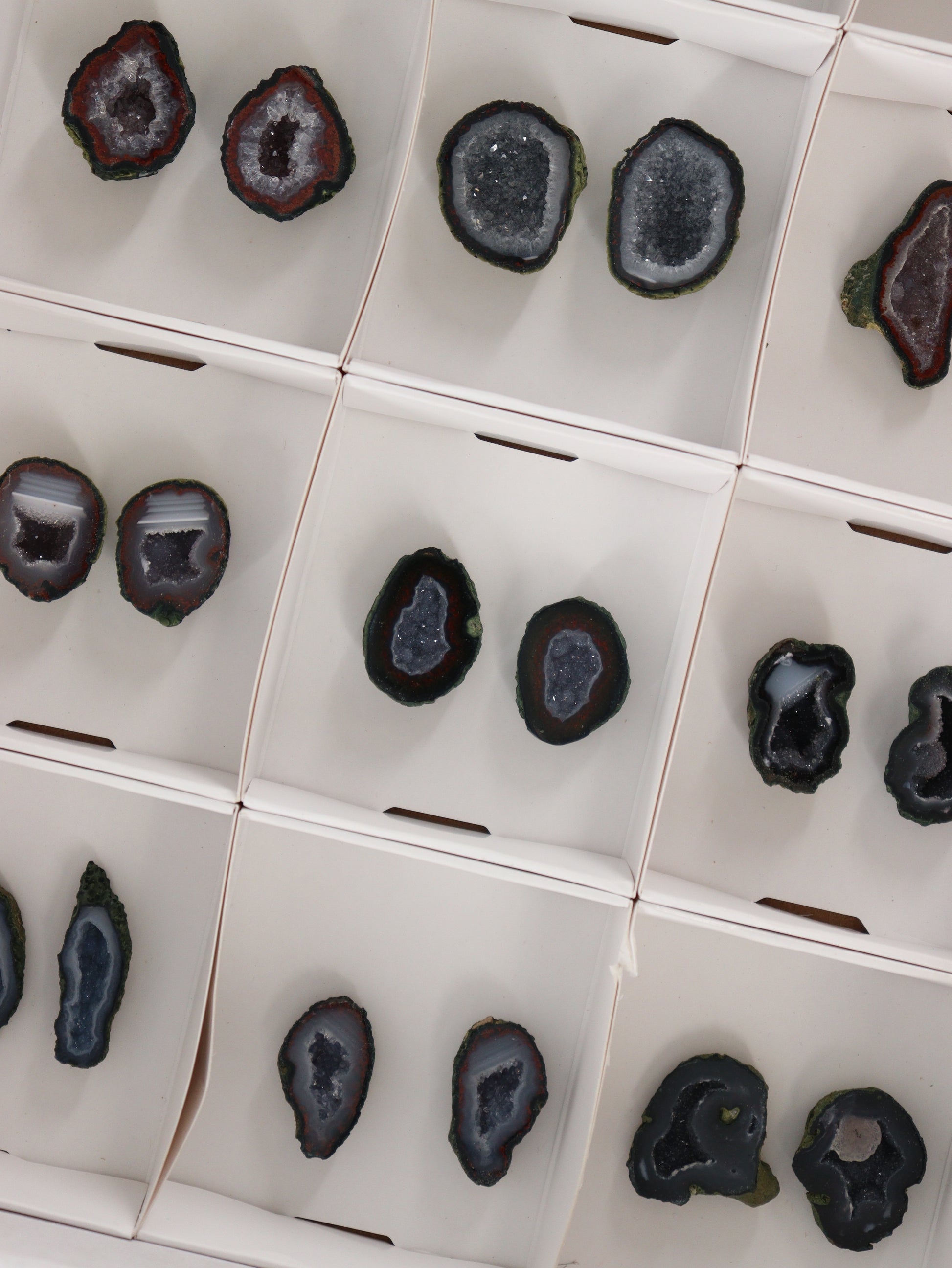 Tabasco Geodes Flat - Expert Wholesale and Supplier of Wholesale Crystals & Bulk Gemstones, []