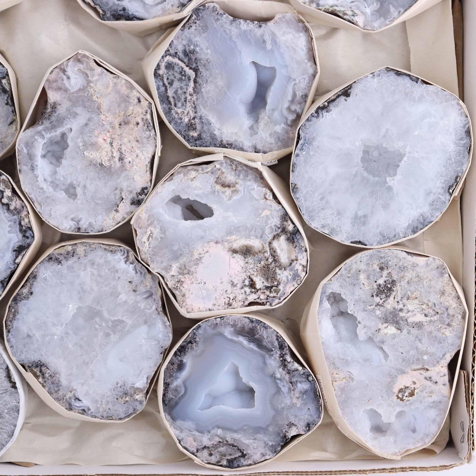 Trancas Geodes Flat of 13 - Expert Wholesale and Supplier of Wholesale Crystals & Bulk Gemstones, ["Geodes","las trancas","Mexico","Trancas","Trancas Geodes"]
