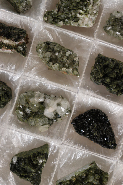 Epidote Flat - Expert Supplier of Wholesale Crystals & Bulk Gemstones