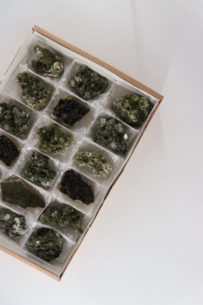 Epidote Flat - Expert Wholesale and Supplier of Wholesale Crystals & Bulk Gemstones, []
