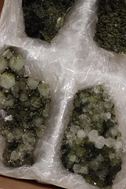 Epidote Flat - Expert Wholesale and Supplier of Wholesale Crystals & Bulk Gemstones, []