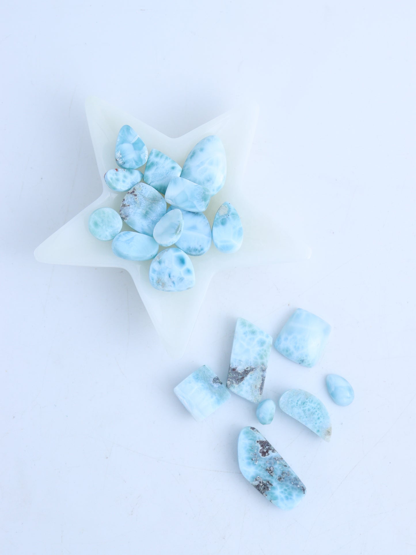 Larimar Cabs - Expert Wholesale and Supplier of Wholesale Crystals & Bulk Gemstones, ["Cabs","Larimar","Mixed Carvings"]