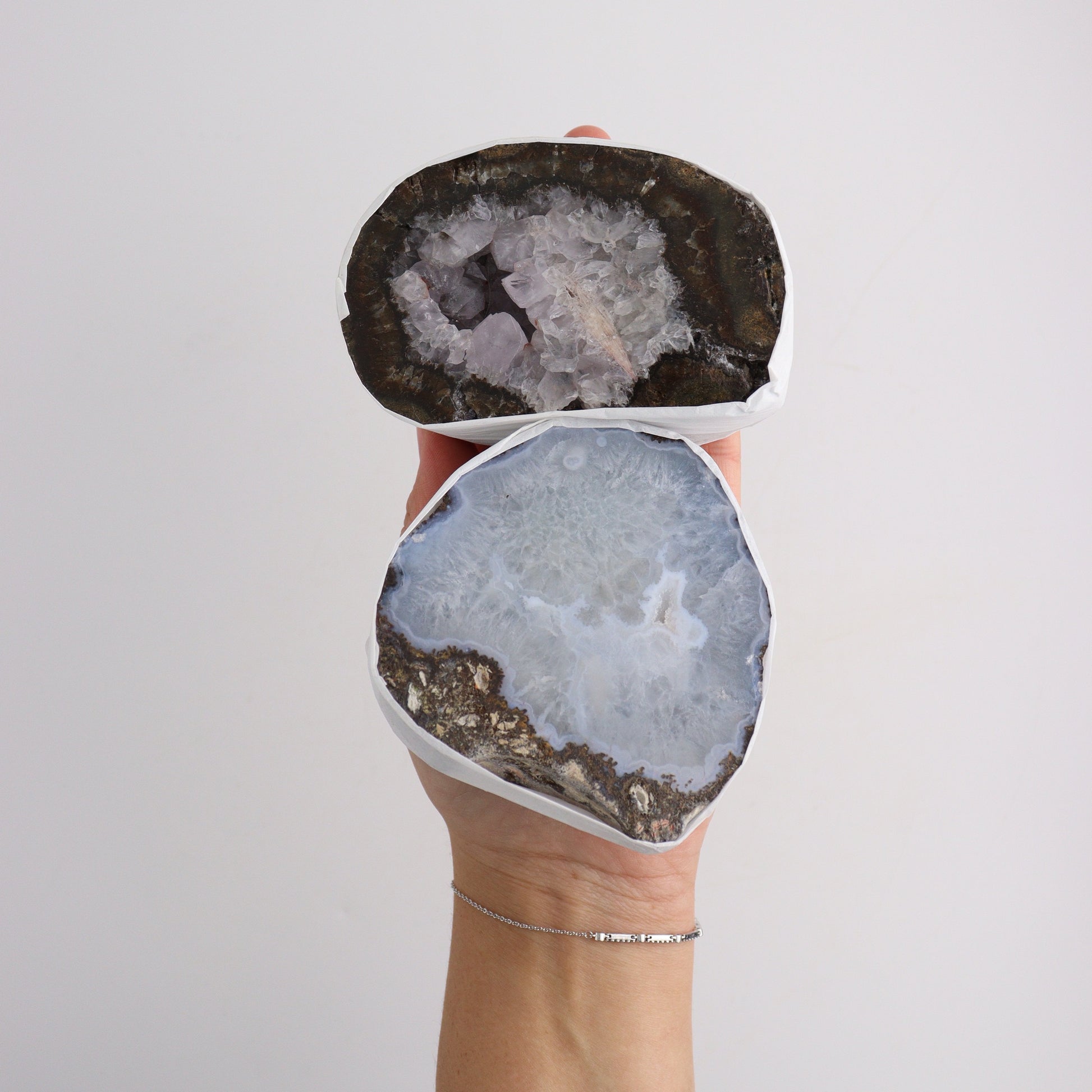 Las Choyas Geode Flat A - Expert Supplier of Wholesale Crystals & Bulk Gemstones