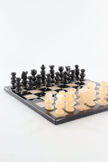 Marble and Onyx Black and Yellow Chess Set (Large)