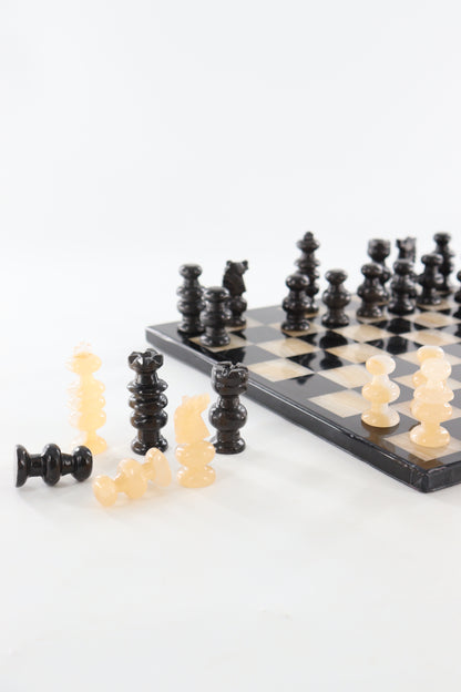 Marble and Onyx Black and Yellow Chess Set (Large)