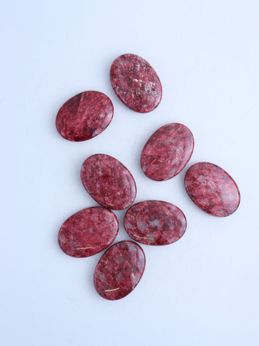 *One* Thulite Palm Stone - Mi Esperanza Minerals