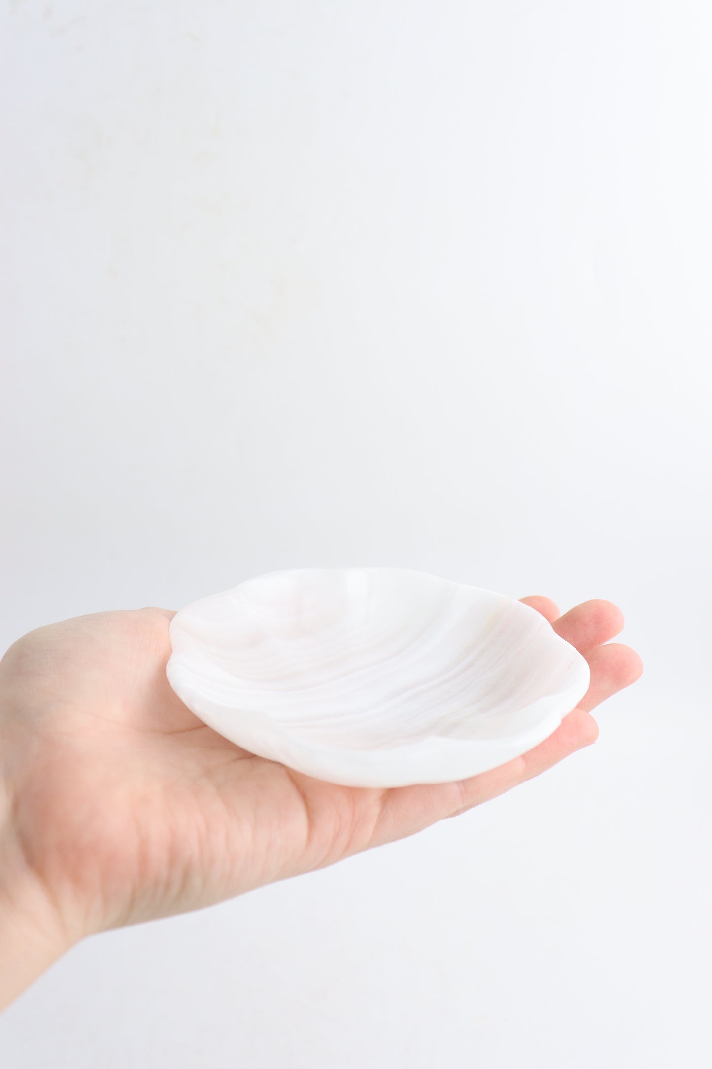 ONE White Onyx Small Margarita Plate - Expert Wholesale and Supplier of Wholesale Crystals & Bulk Gemstones, ["Bowls","Mexico","onyx"]