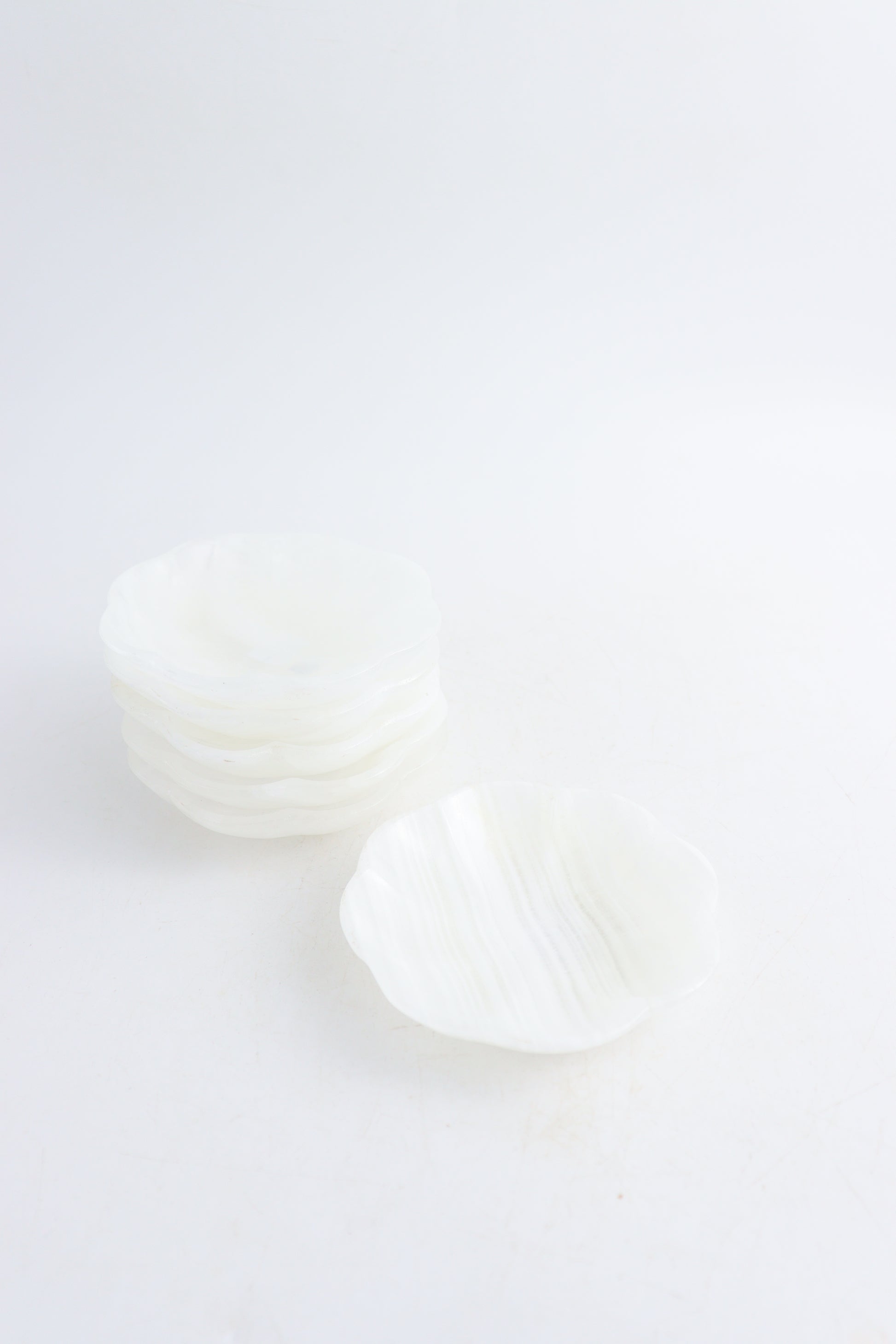 ONE White Onyx Small Margarita Plate - Expert Wholesale and Supplier of Wholesale Crystals & Bulk Gemstones, ["Bowls","Mexico","onyx"]
