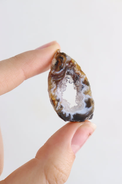 Oco Agate Slices Flat - Expert Supplier of Wholesale Crystals & Bulk Gemstones