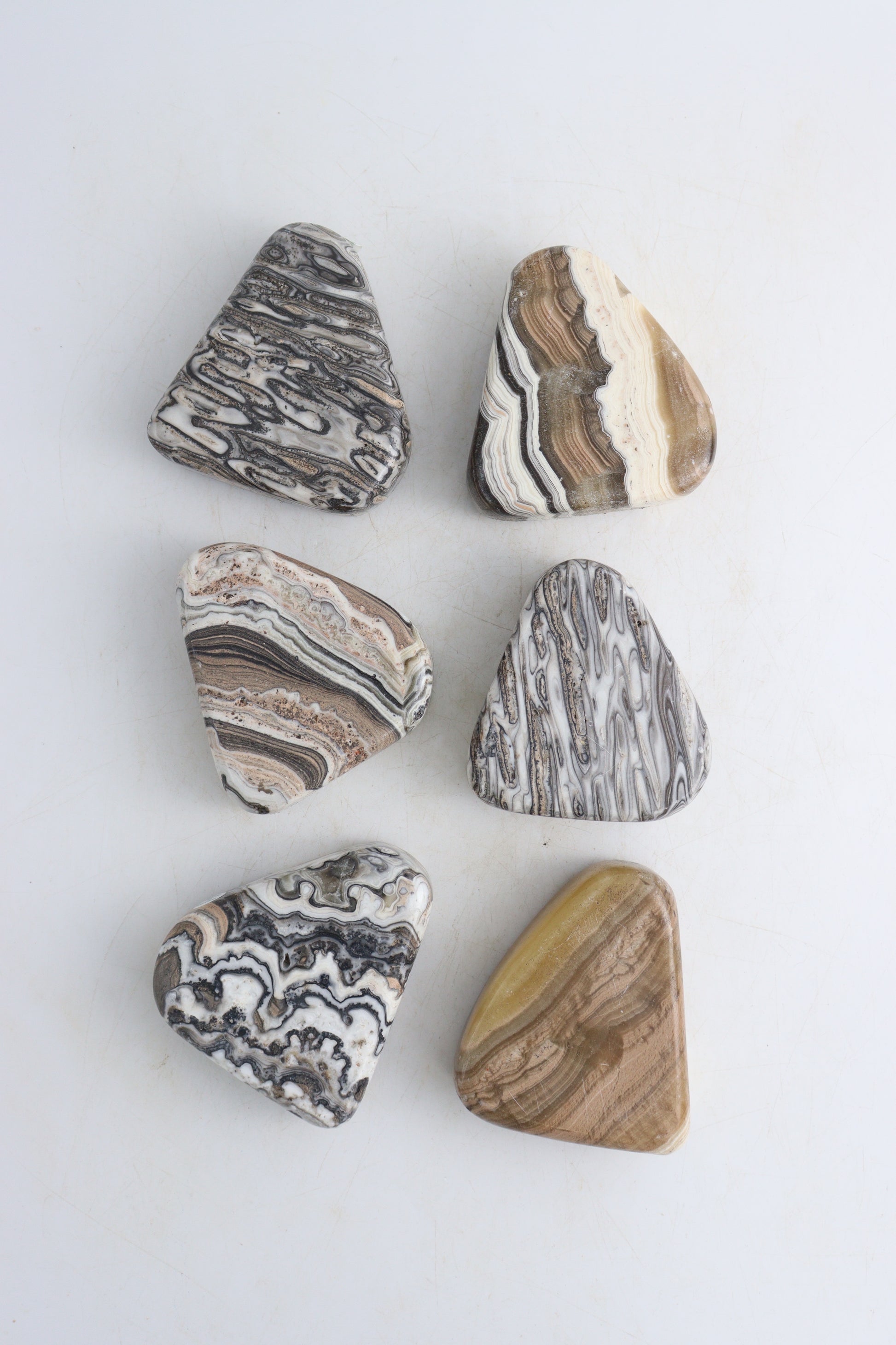 Onyx Freeform Triangles - Expert Supplier of Wholesale Crystals & Bulk Gemstones