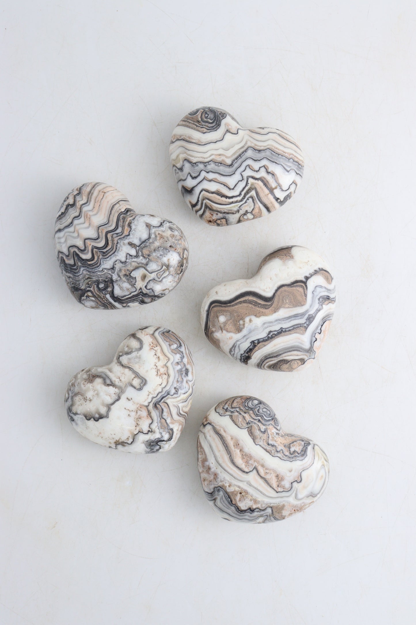 Onyx Hearts Set of 5 - Expert Supplier of Wholesale Crystals & Bulk Gemstones