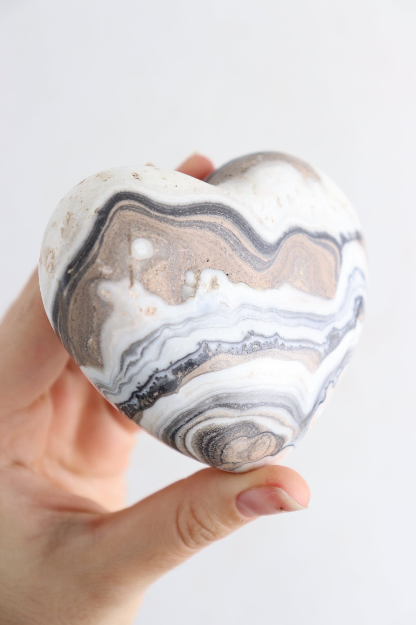 Onyx Hearts Set of 5 - Expert Supplier of Wholesale Crystals & Bulk Gemstones