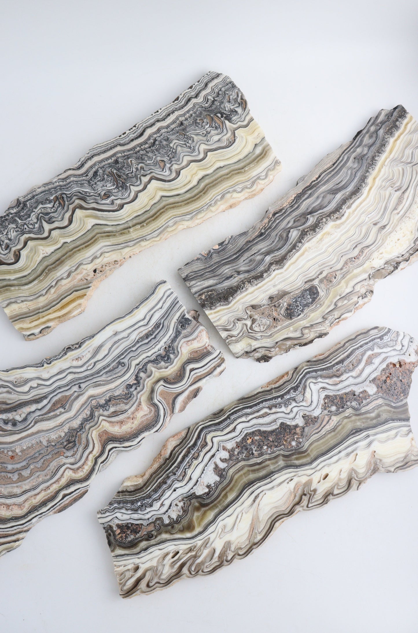 Onyx Slices - Expert Supplier of Wholesale Crystals & Bulk Gemstones