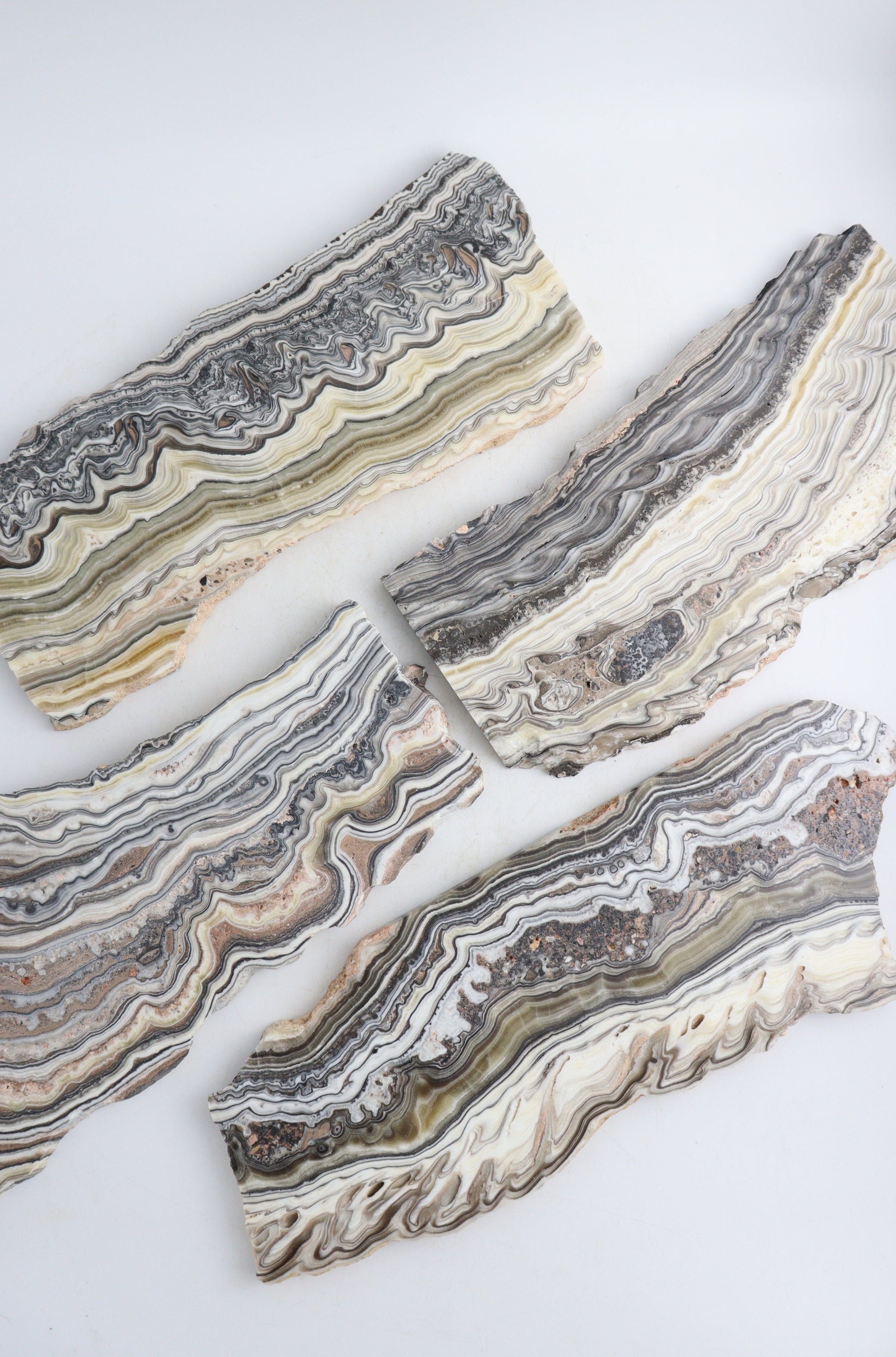 Onyx Slices - Expert Supplier of Wholesale Crystals & Bulk Gemstones