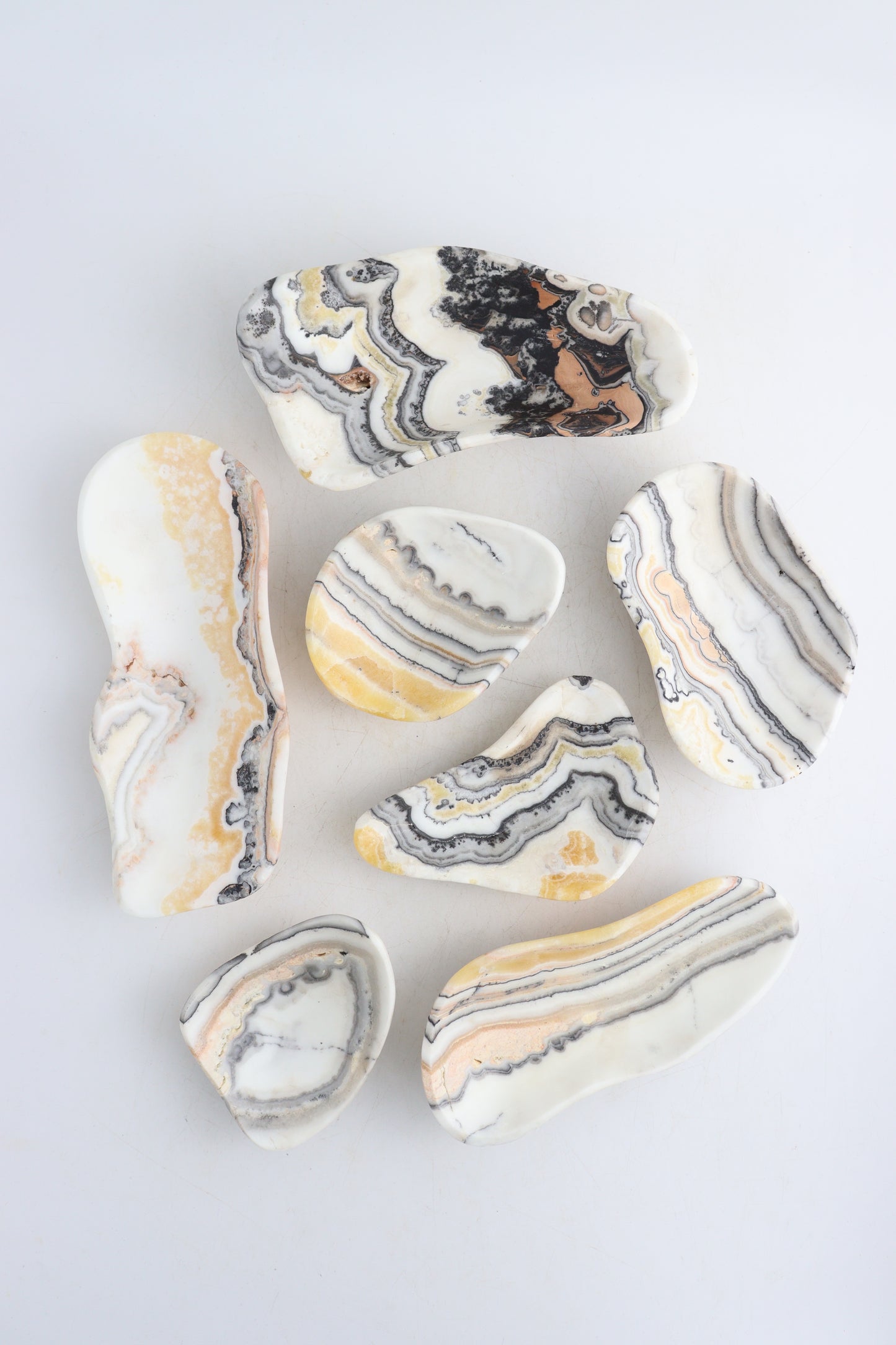 Onyx Small Irregular Bowls - Expert Supplier of Wholesale Crystals & Bulk Gemstones
