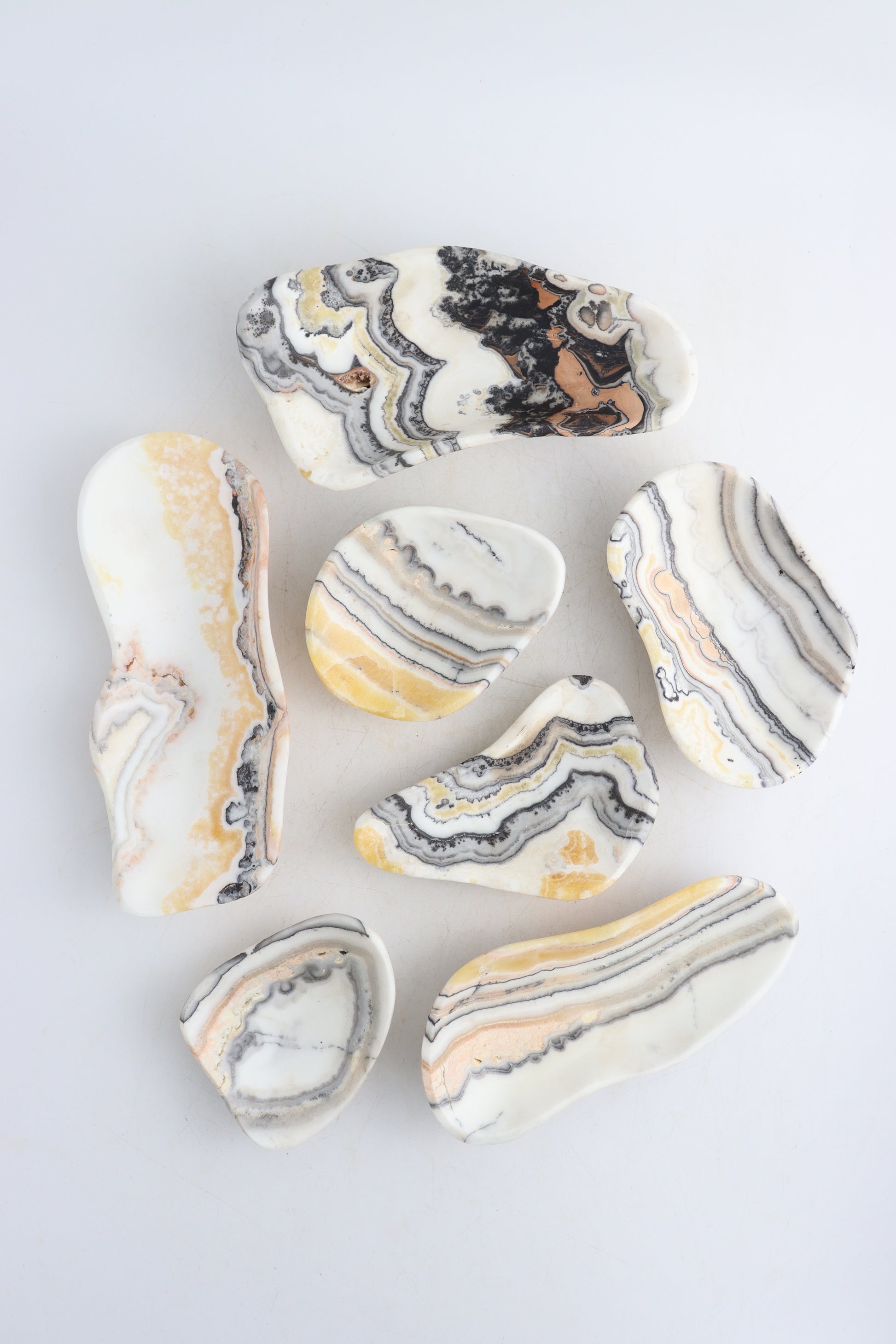 Onyx Small Irregular Bowls - Expert Supplier of Wholesale Crystals & Bulk Gemstones