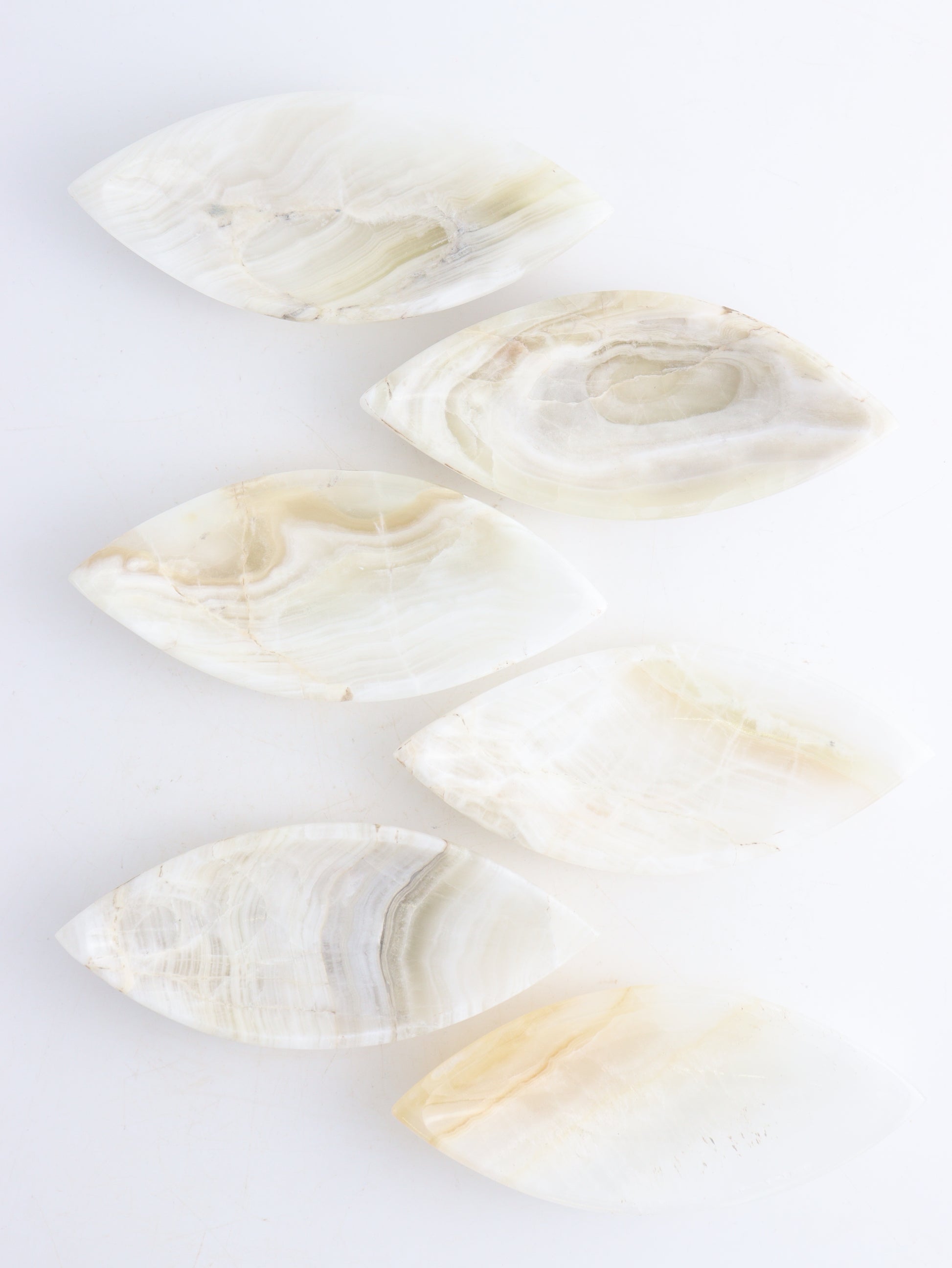 Onyx Small Plates - Expert Wholesale and Supplier of Wholesale Crystals & Bulk Gemstones, ["Mexico","onyx","plate"]